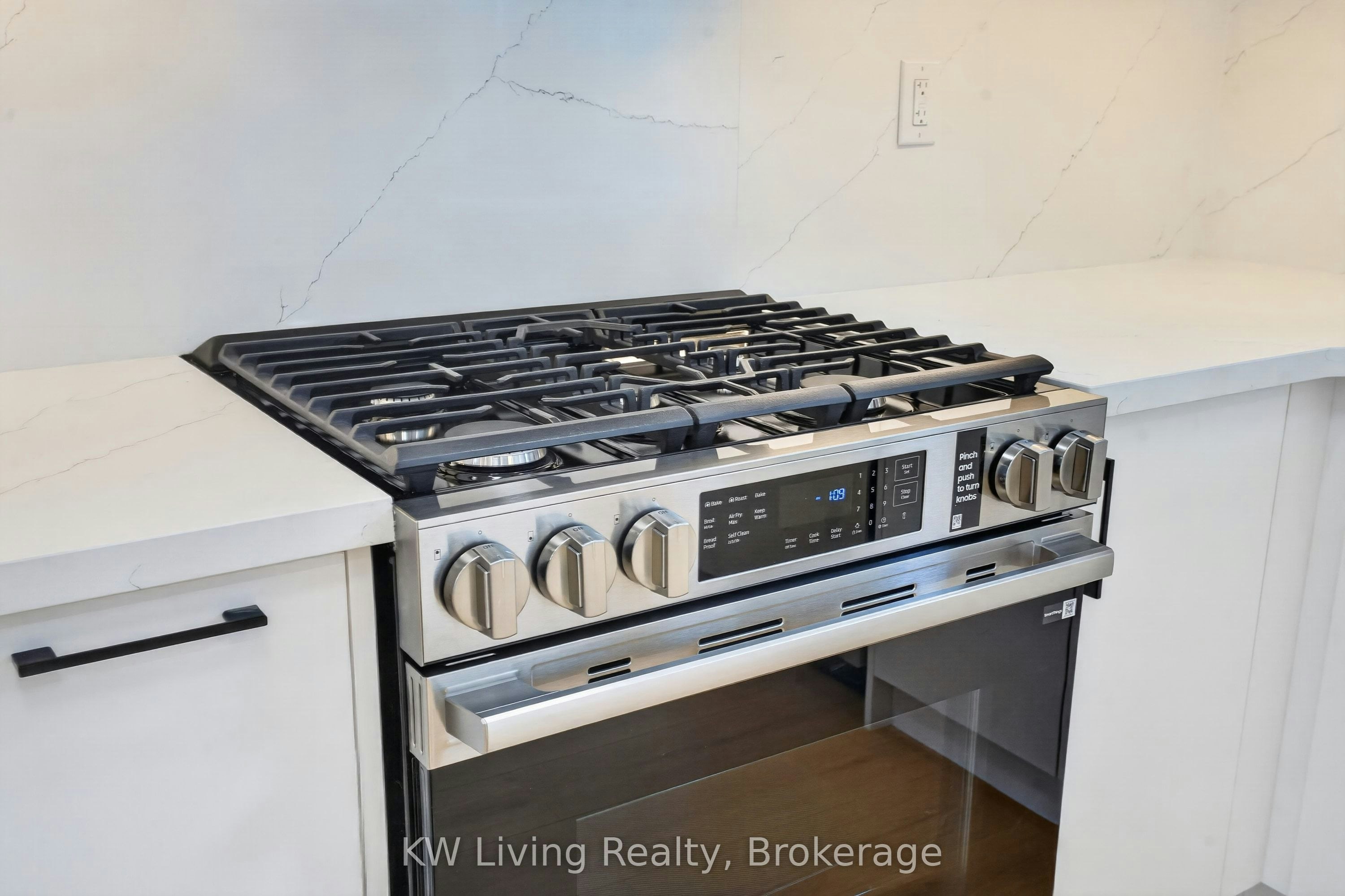 Garden Suite-6 Kirknewton Road, Toronto, ON, M6E 3Y1 - 18