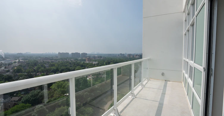 2202-10 Wilby Crescent, Toronto, ON, M9N 0B6