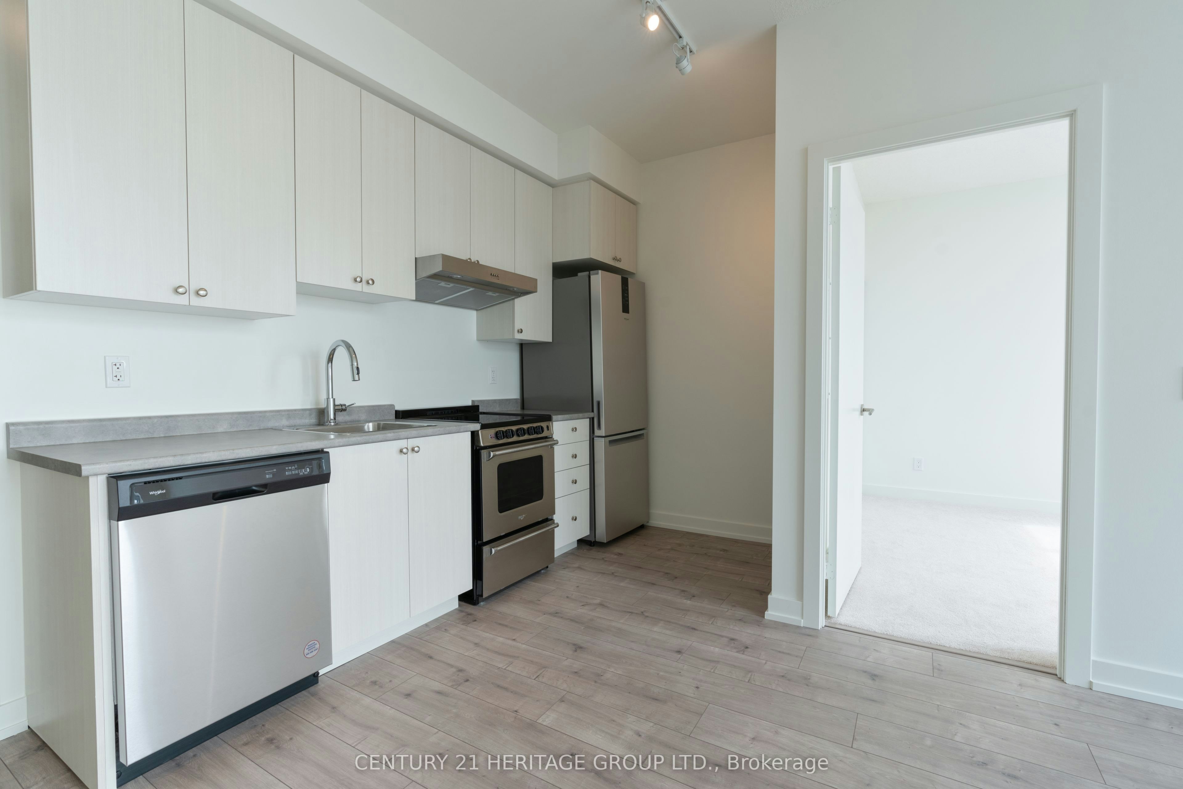 2202-10 Wilby Crescent, Toronto, ON, M9N 0B6 - 8