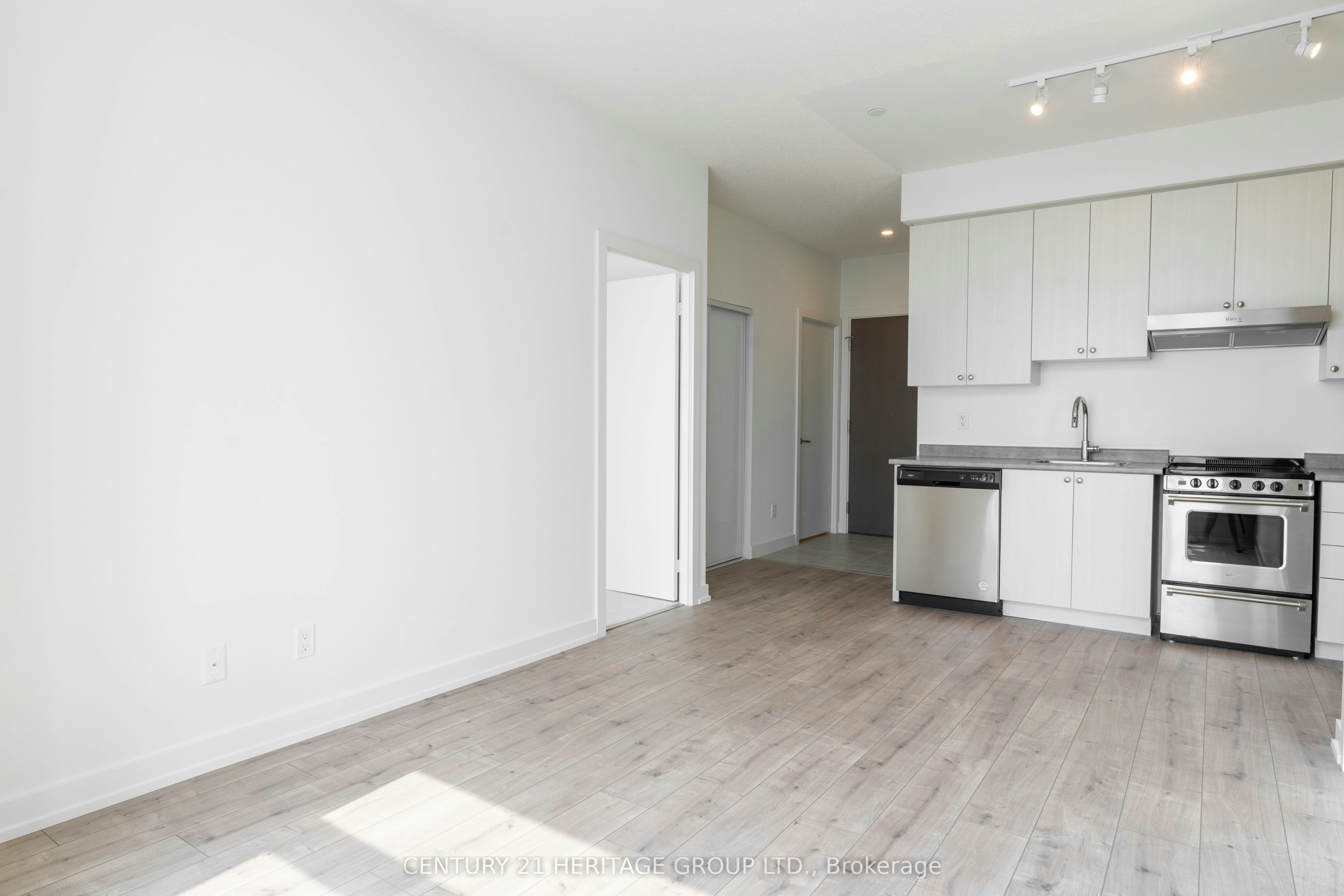 2202-10 Wilby Crescent, Toronto, ON, M9N 0B6 - 7