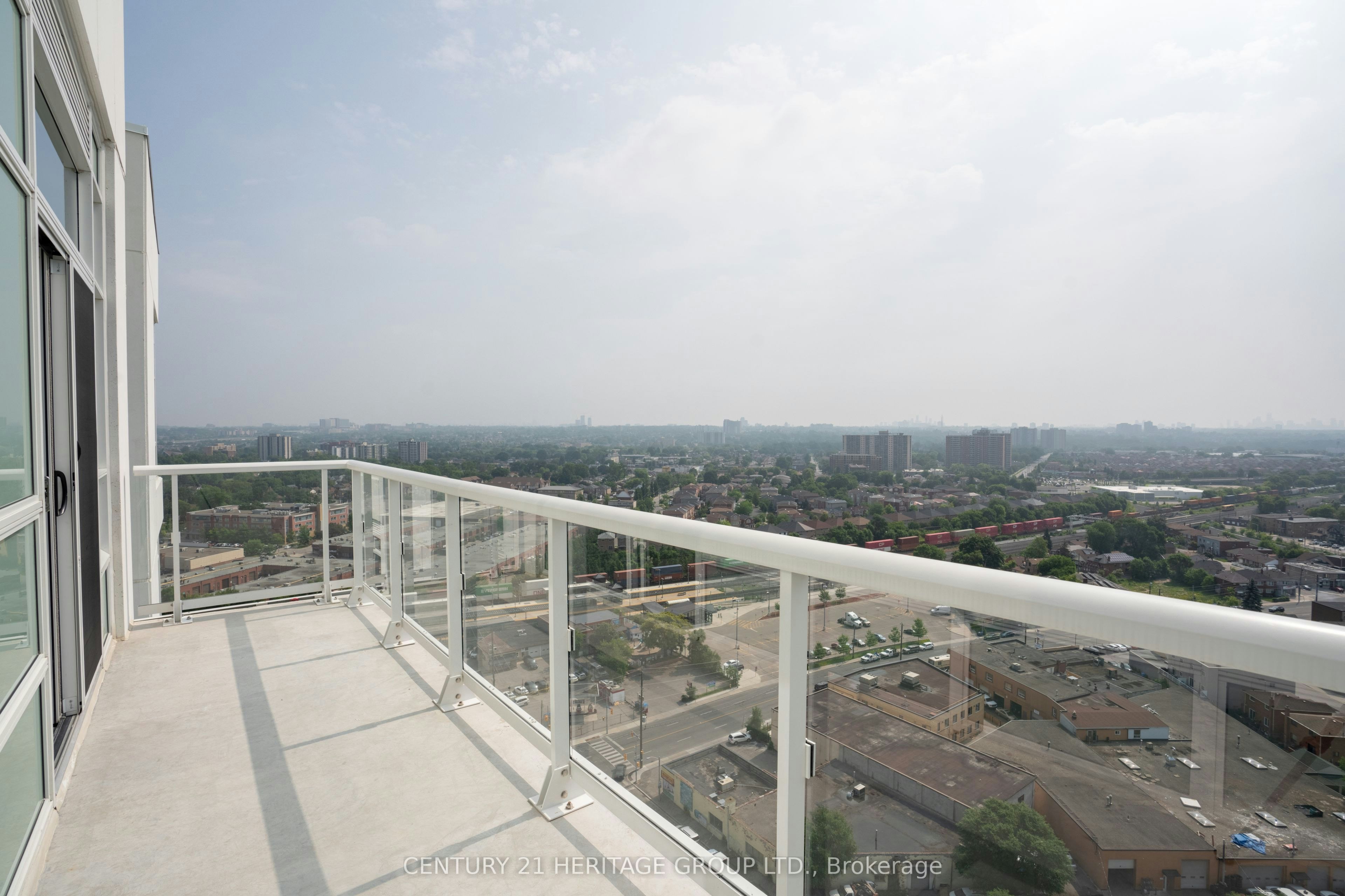 2202-10 Wilby Crescent, Toronto, ON, M9N 0B6 - 2