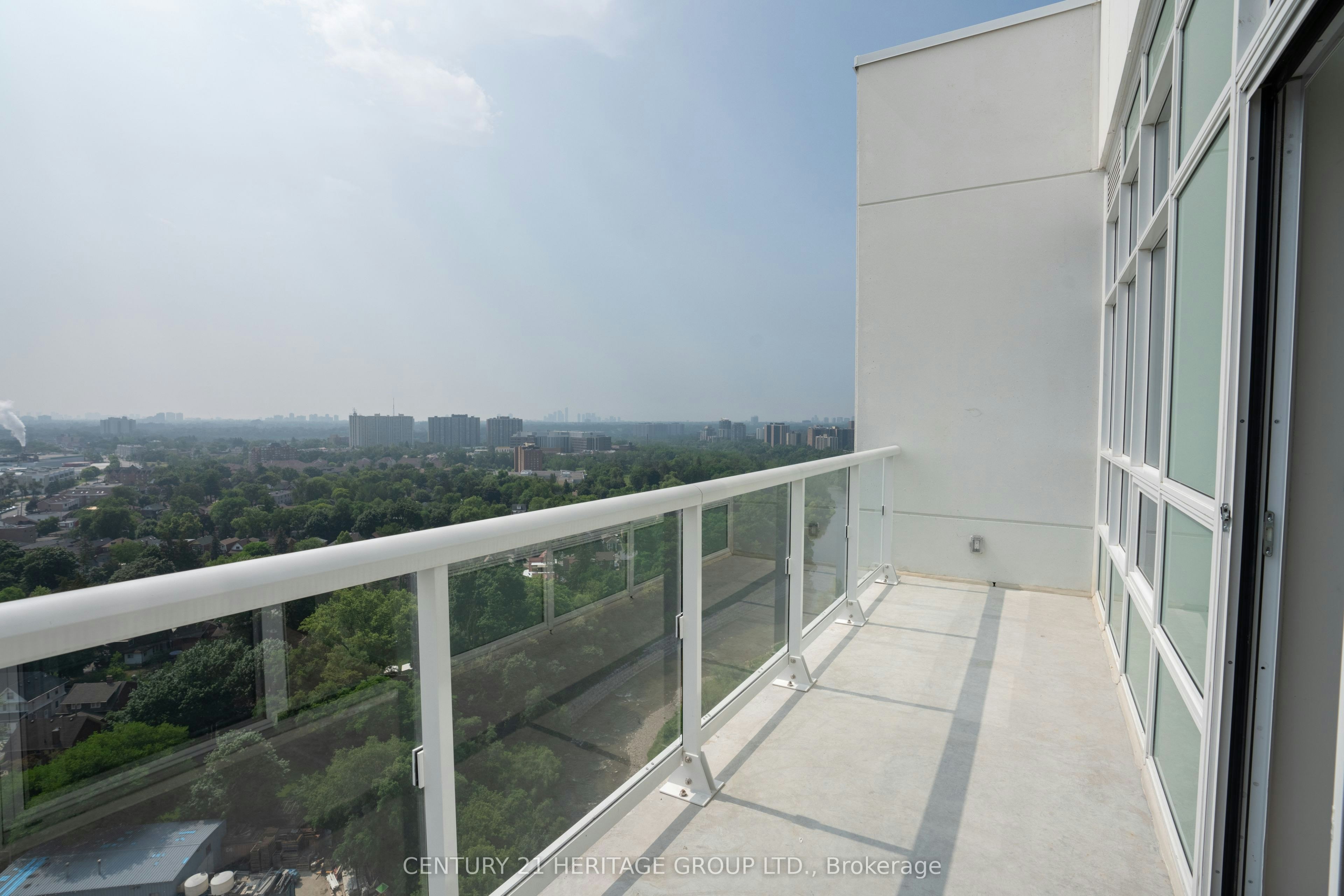 2202-10 Wilby Crescent, Toronto, ON, M9N 0B6