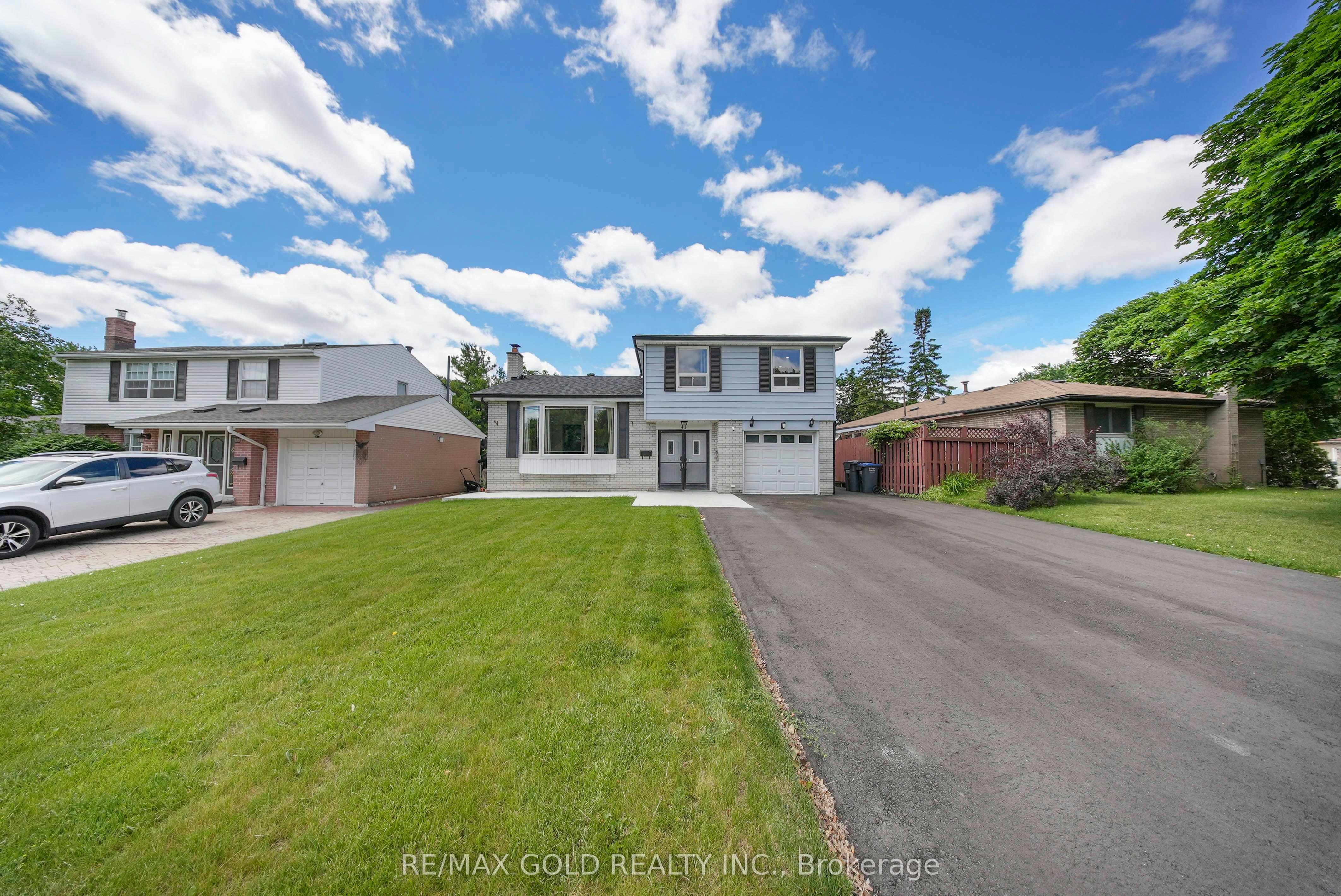 Main + Office-41 Brookland Drive, Brampton, ON, L6T 2M6 - 2