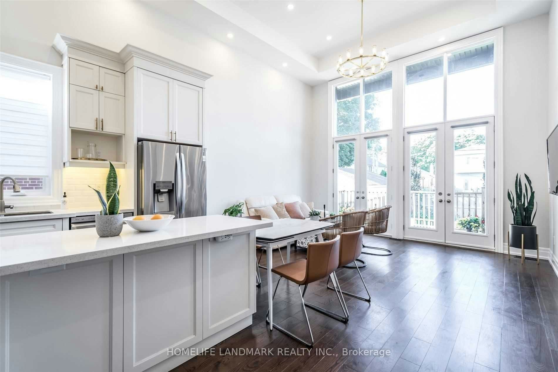14A Gort Avenue, Toronto, ON, M8W 3Y5 - 2