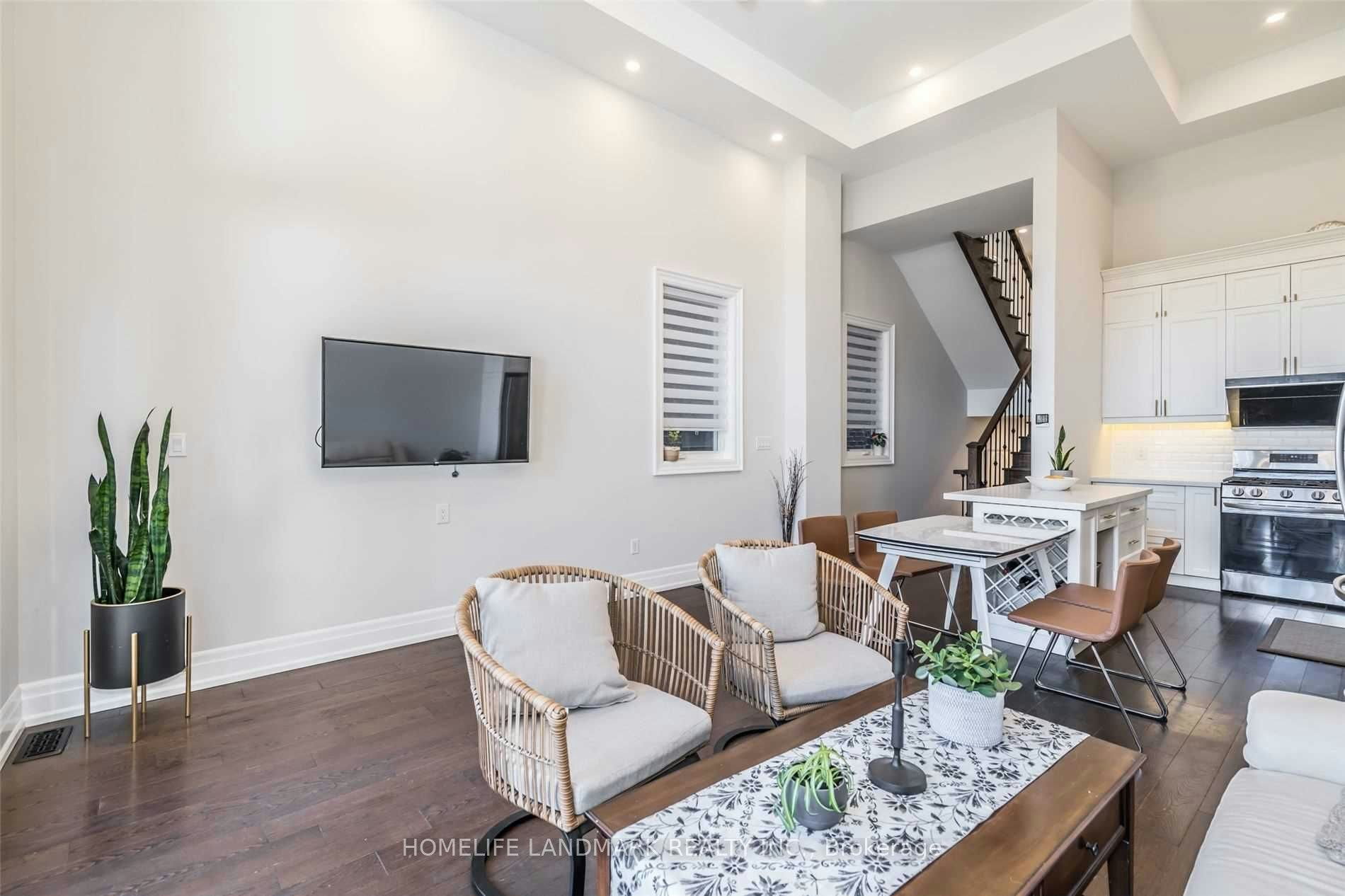 14A Gort Avenue, Toronto, ON, M8W 3Y5 - 9