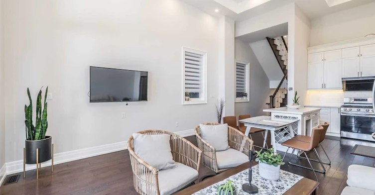 14A Gort Avenue, Toronto, ON, M8W 3Y5 - 9