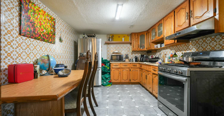 Lower-674 Abana Road, Mississauga, ON, L5A 1H4 - 9