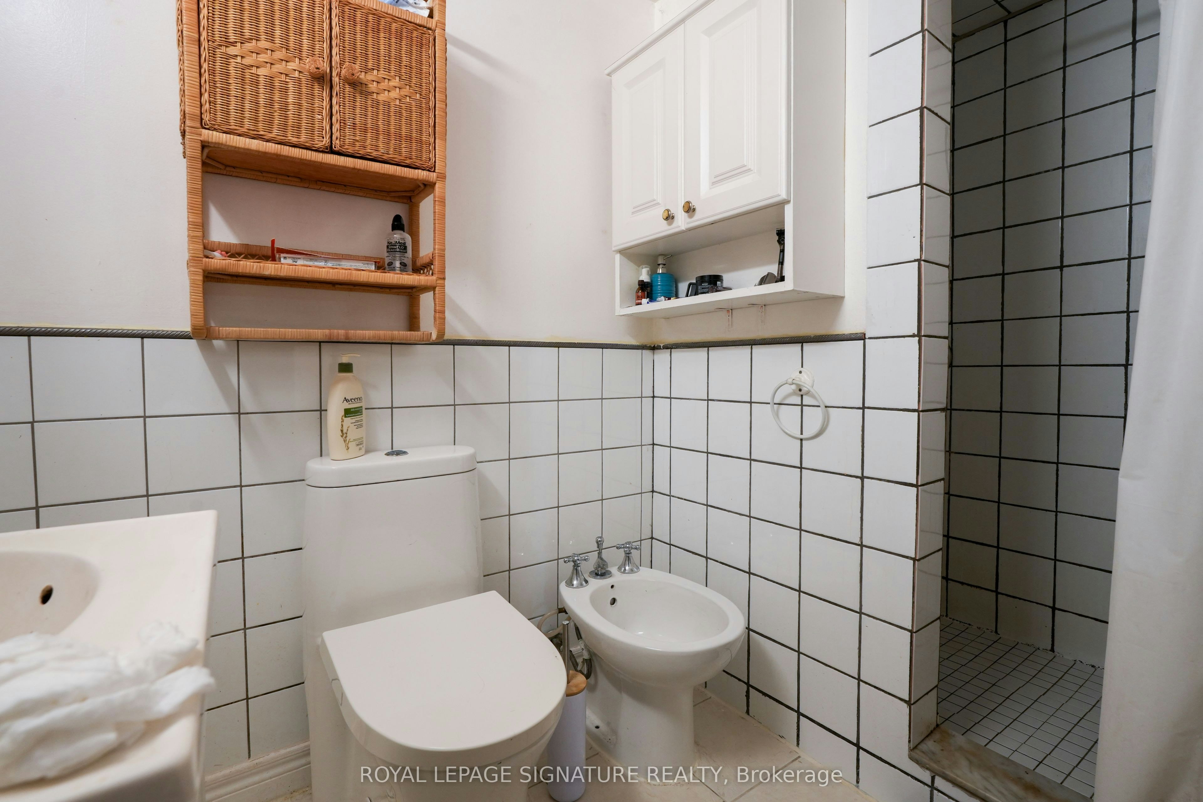 Lower-674 Abana Road, Mississauga, ON, L5A 1H4 - 10