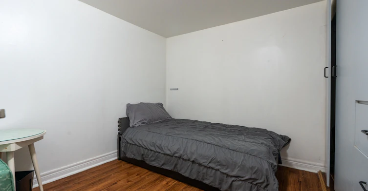 Lower-674 Abana Road, Mississauga, ON, L5A 1H4 - 4