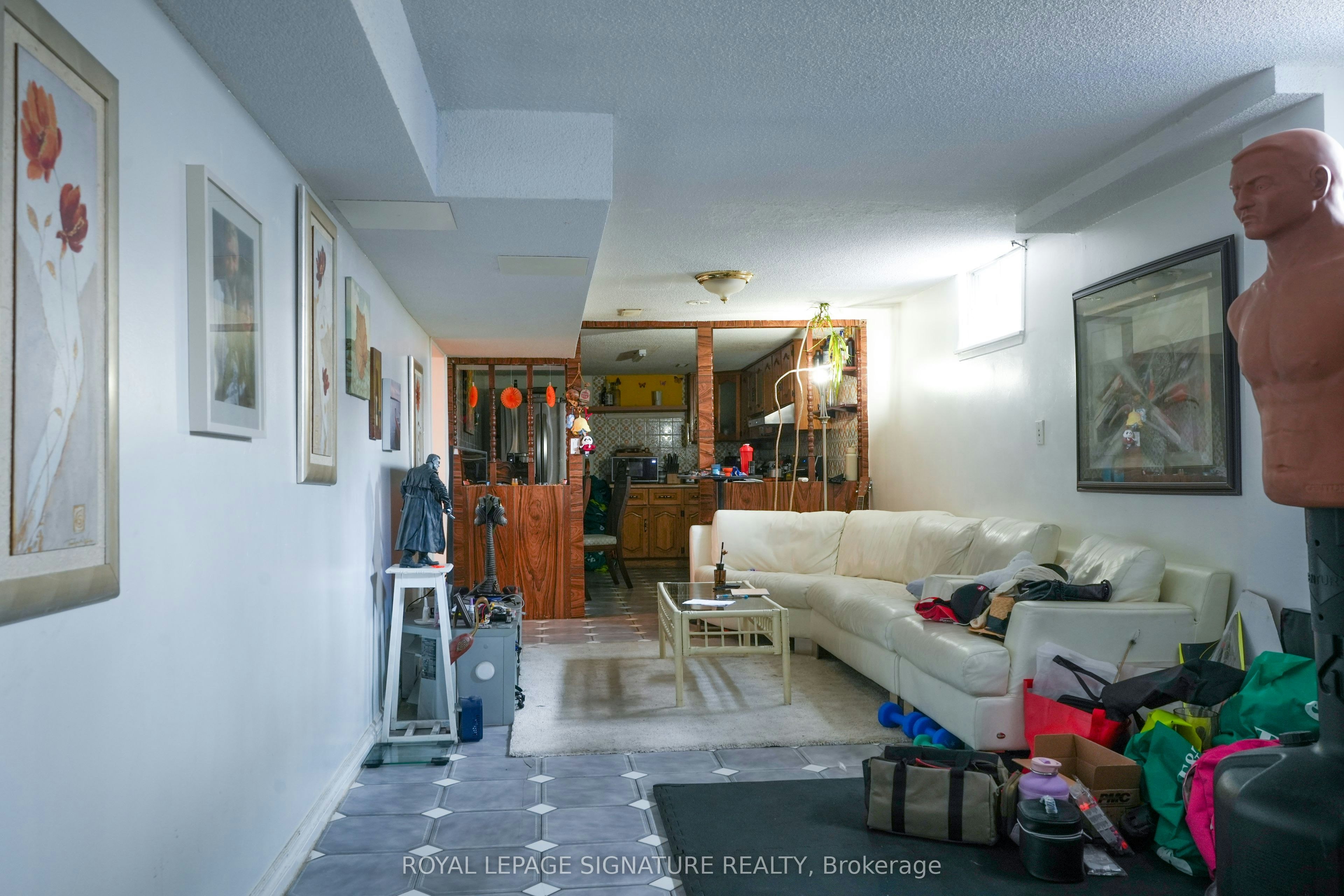 Lower-674 Abana Road, Mississauga, ON, L5A 1H4 - 6