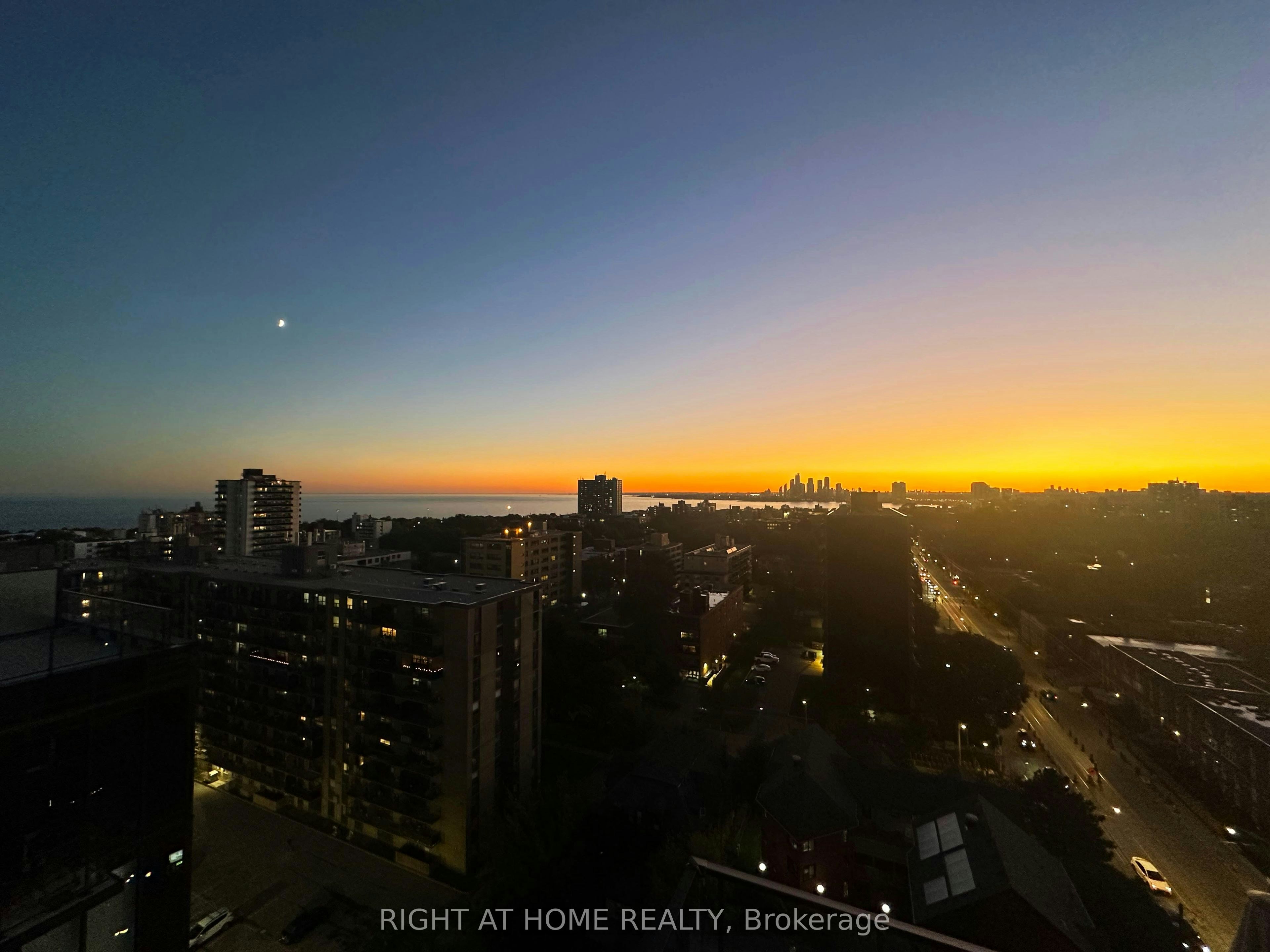 LPH12-270 Dufferin Street, Toronto, ON, M6K 0H8 - 13