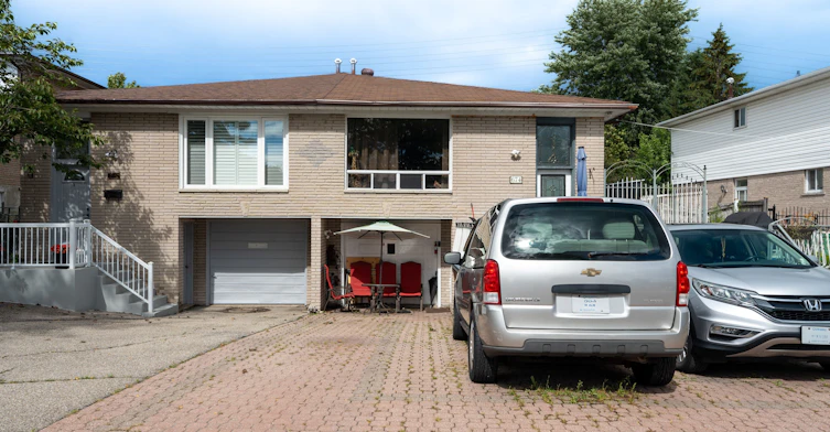Room #3-674 Abana Road, Mississauga, ON, L5A 1H4 - 9