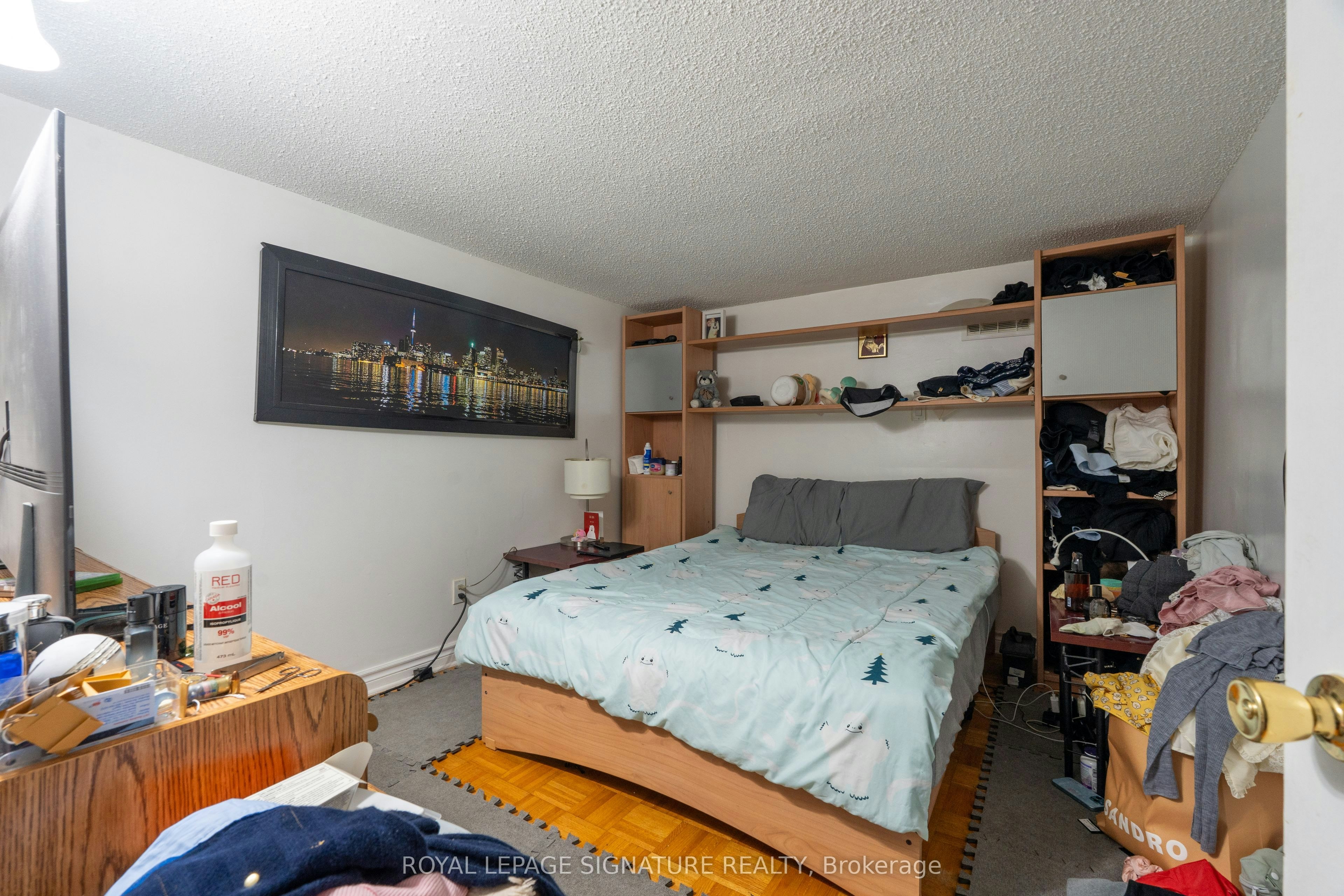 Room #1 & #2-674 Abana Road, Mississauga, ON, L5A 1H4 - 2