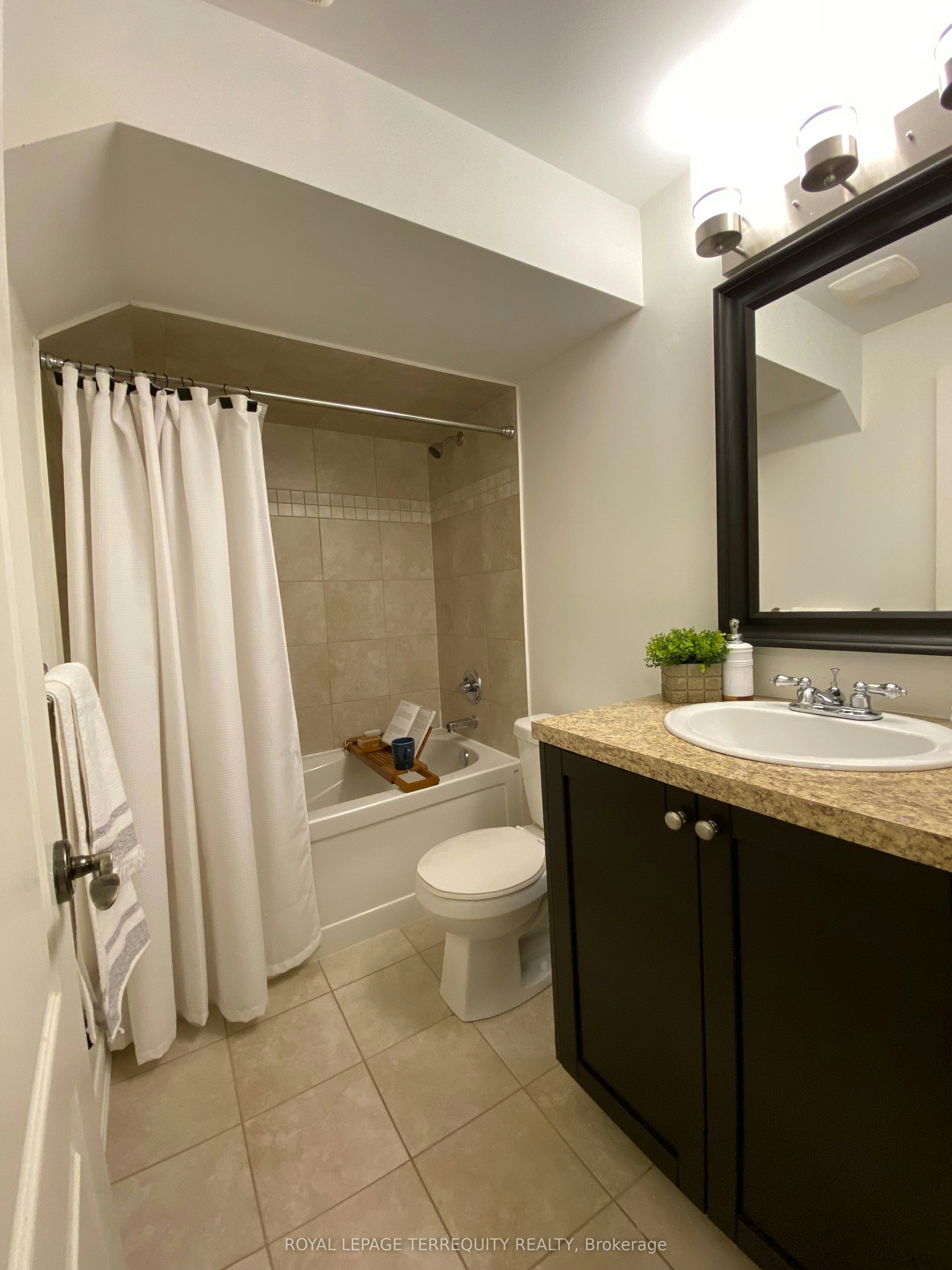 Lower-20B Lunness Road, Toronto, ON, M8W 4M3 - 26