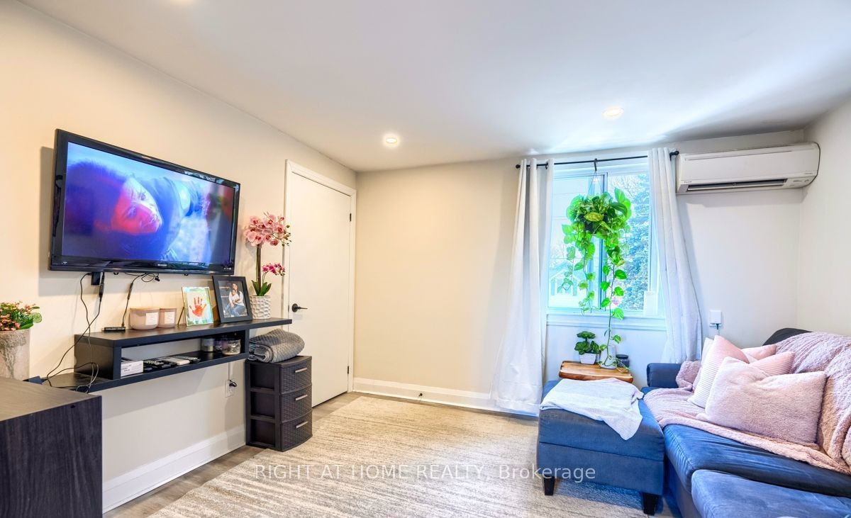 1-18 Ewing Street, Halton Hills, ON, L7G 2P7 - 18