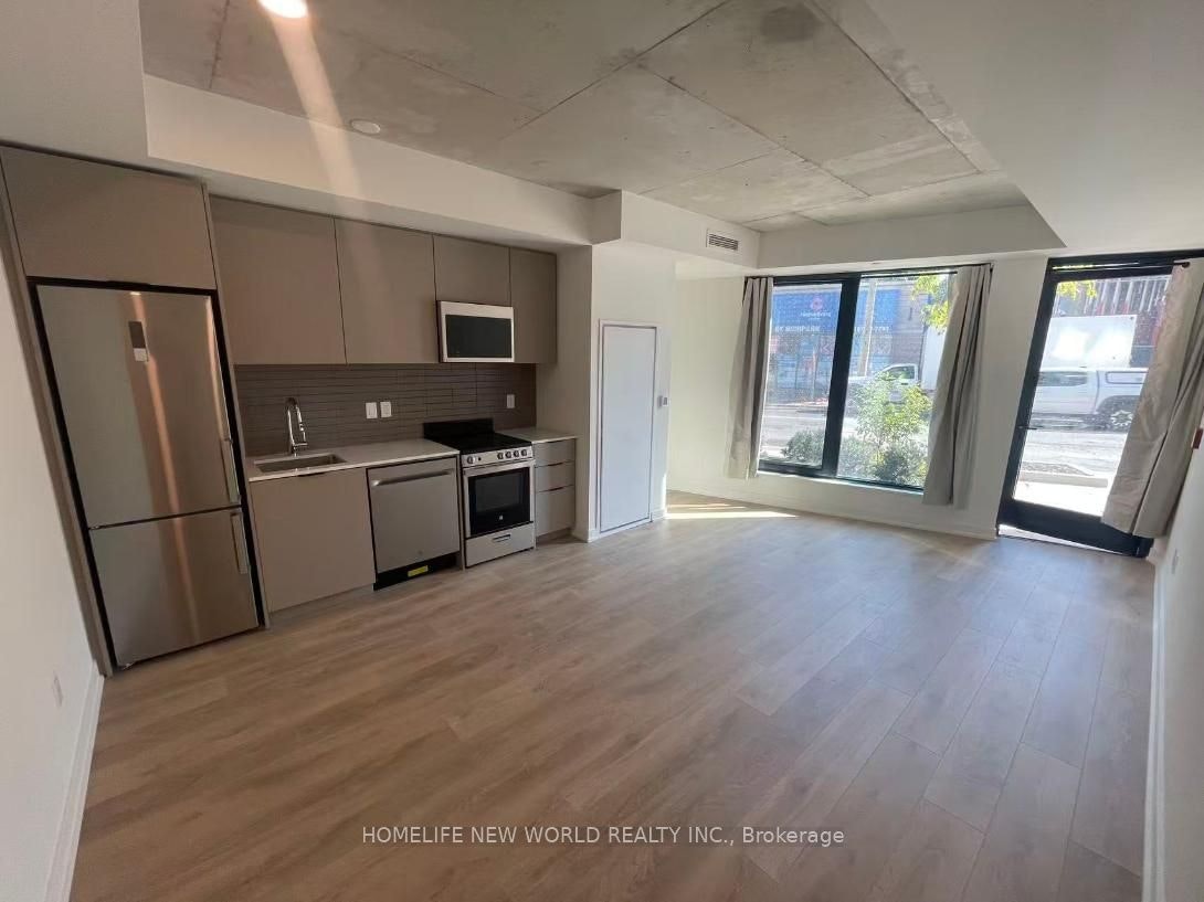 102-1 Vine Avenue, Toronto, ON, M6P 0C8 - 2