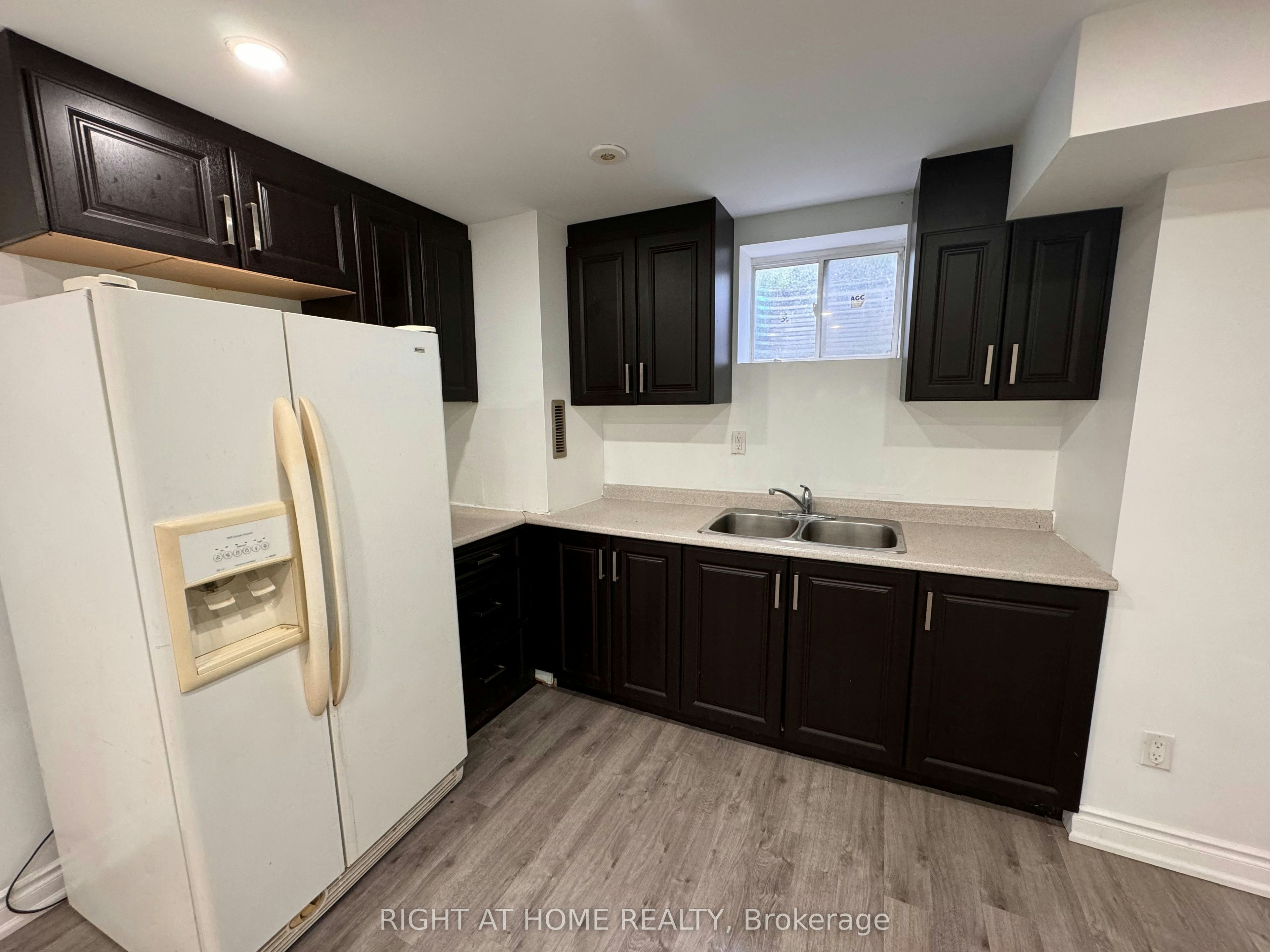 898 Philbrook Drive, Milton, ON, L9T 5A5 - 6