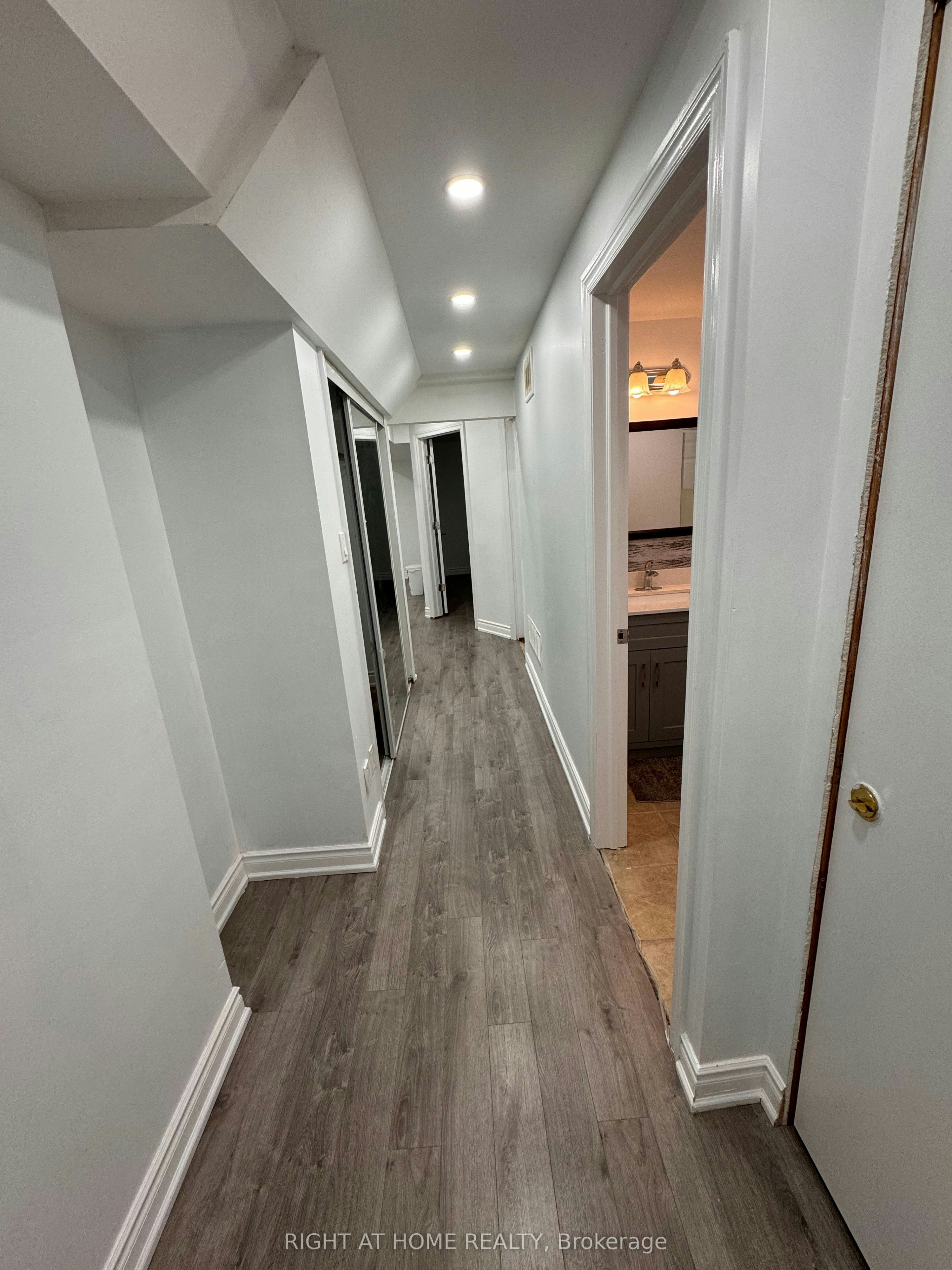 898 Philbrook Drive, Milton, ON, L9T 5A5 - 8