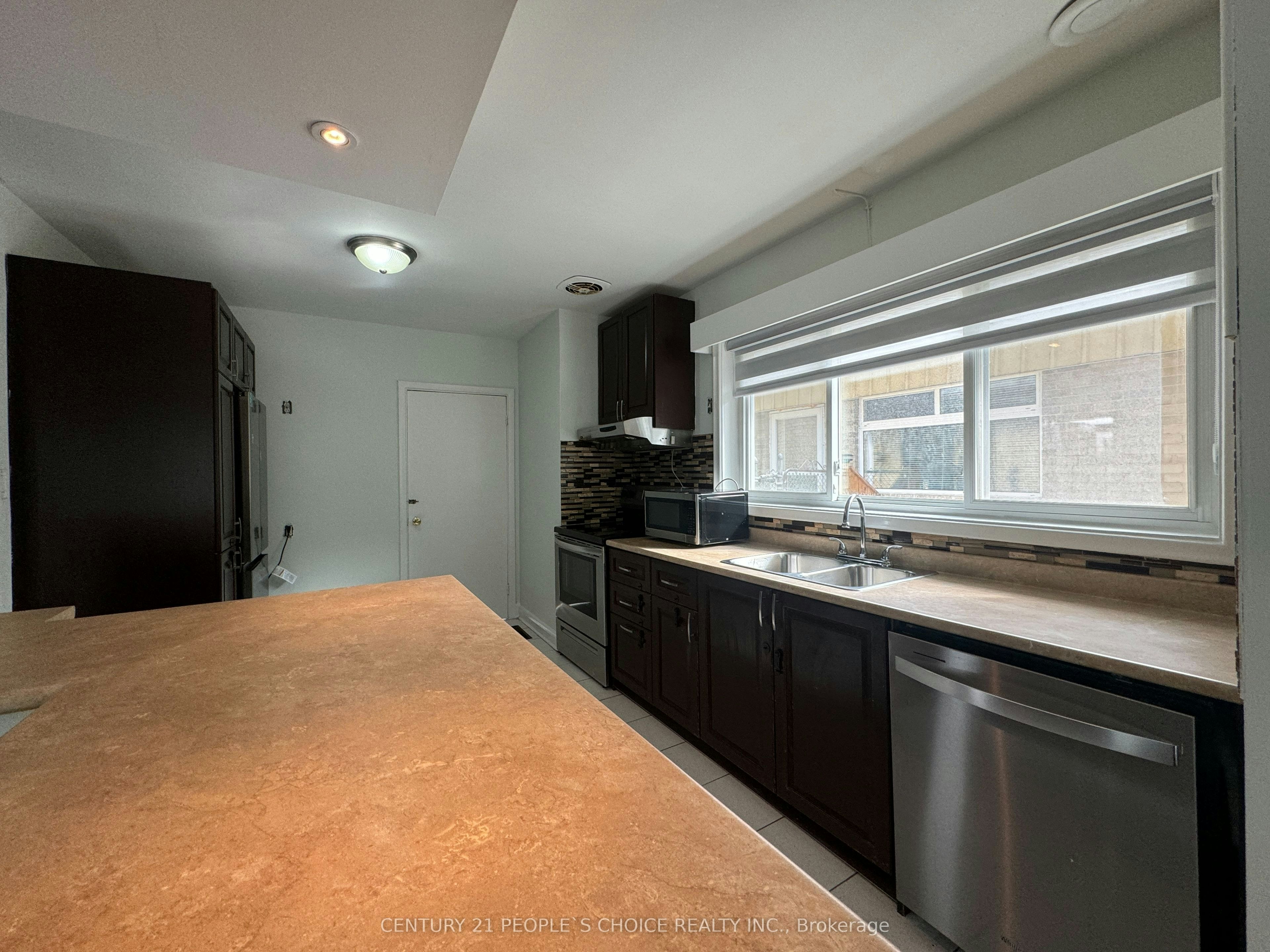 128 Elmhurst Drive, Toronto, ON, M9W 2K4 - 22