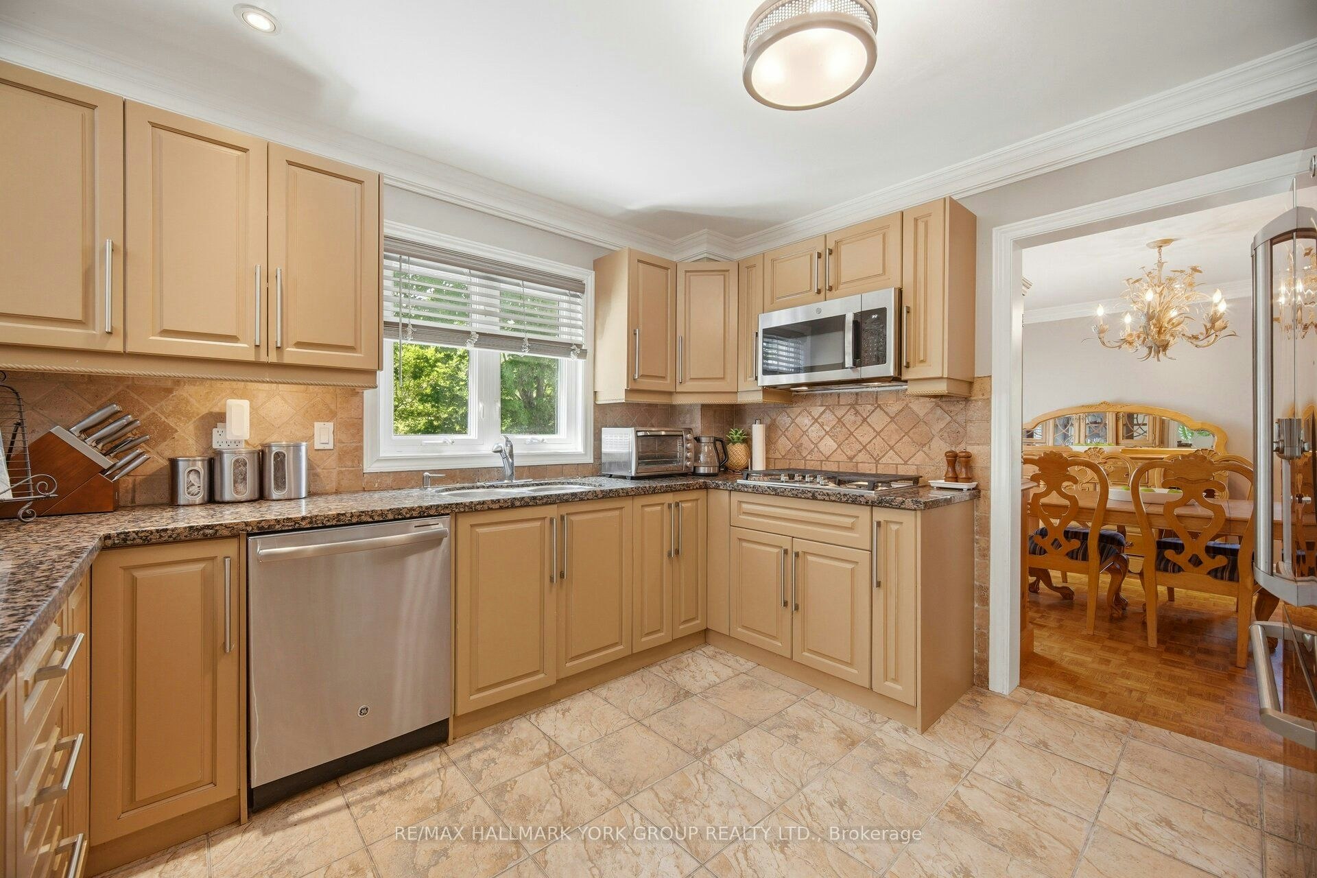 7 Andes Court, Brampton, ON, L6R 1E3 - 10