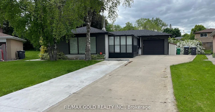 42 Beechwood Crescent, Brampton, ON, L6T 1Y1