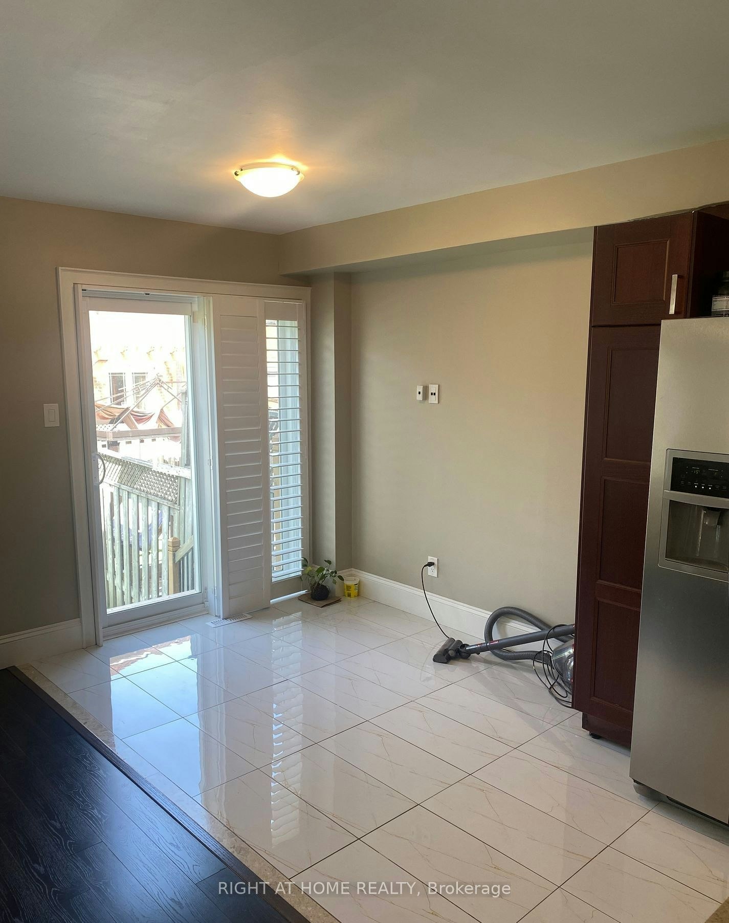 6985 Dunnview Court, Mississauga, ON, L5N 7E4 - 12