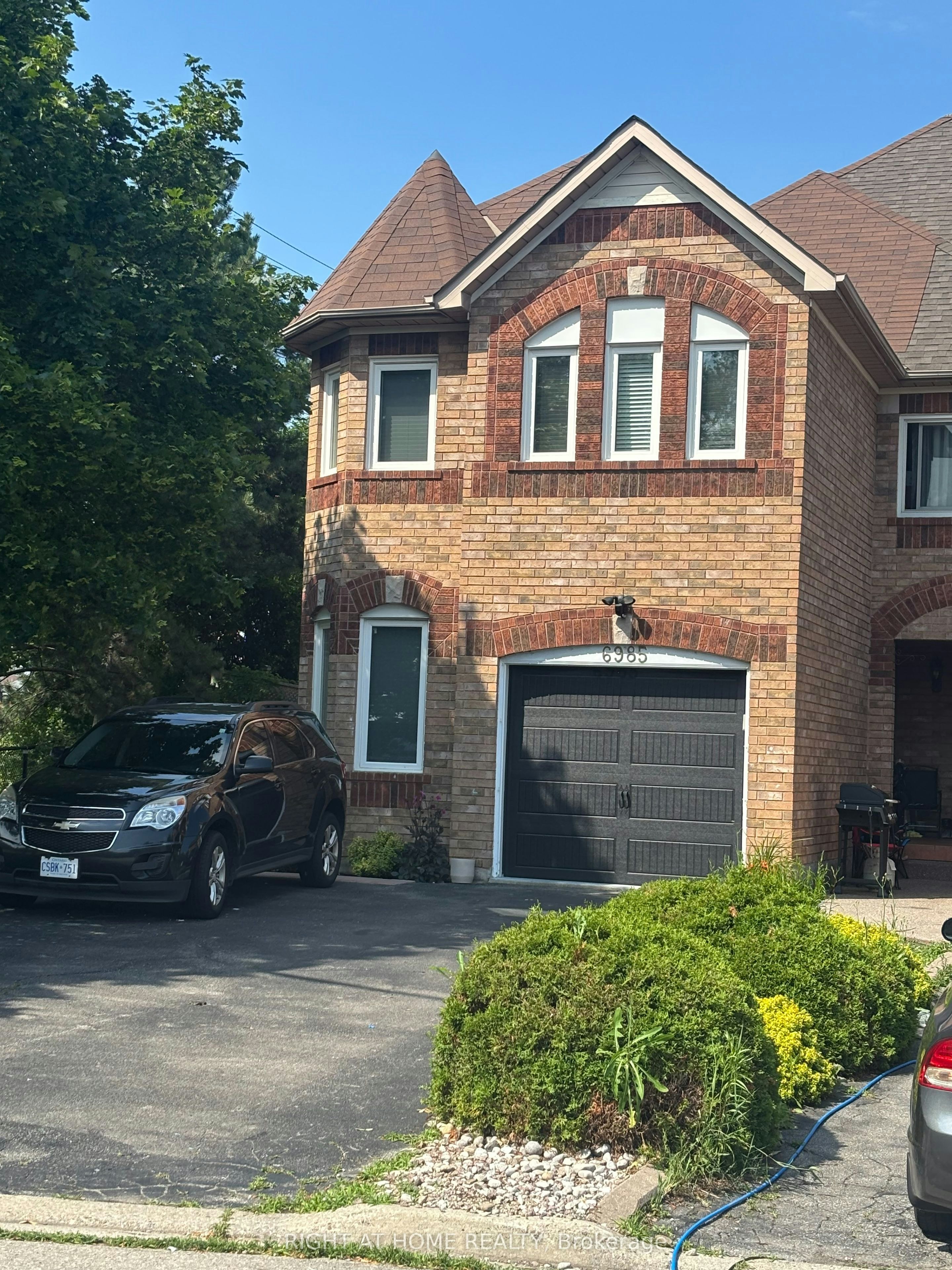 6985 Dunnview Court, Mississauga, ON, L5N 7E4 - 3