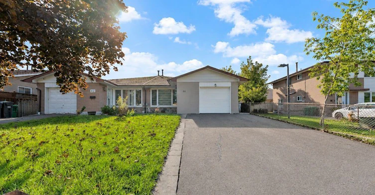 44 Wilton Drive, Brampton, ON, L6W 3A1