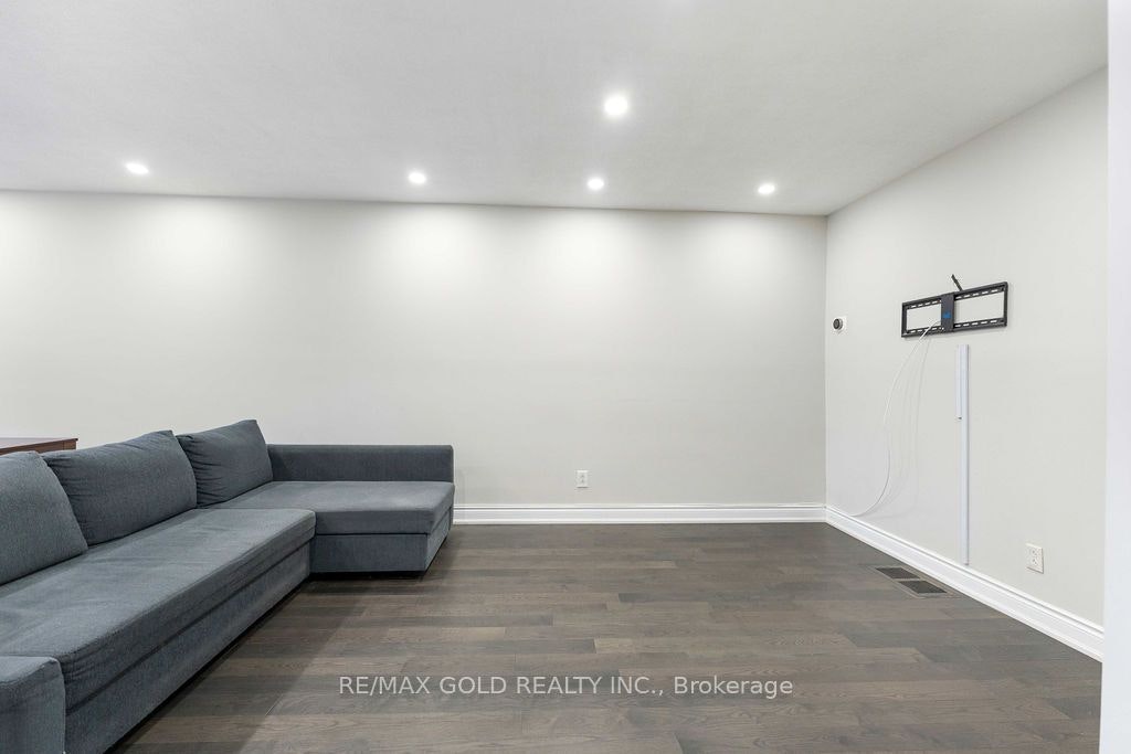 44 Wilton Drive, Brampton, ON, L6W 3A1 - 6