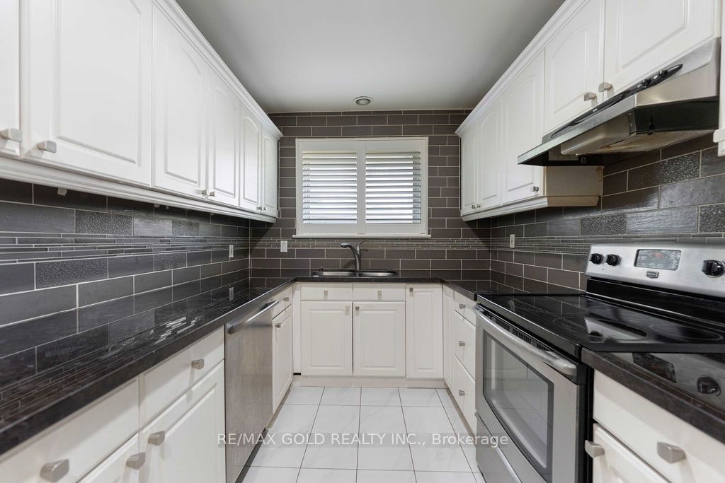 44 Wilton Drive, Brampton, ON, L6W 3A1 - 9
