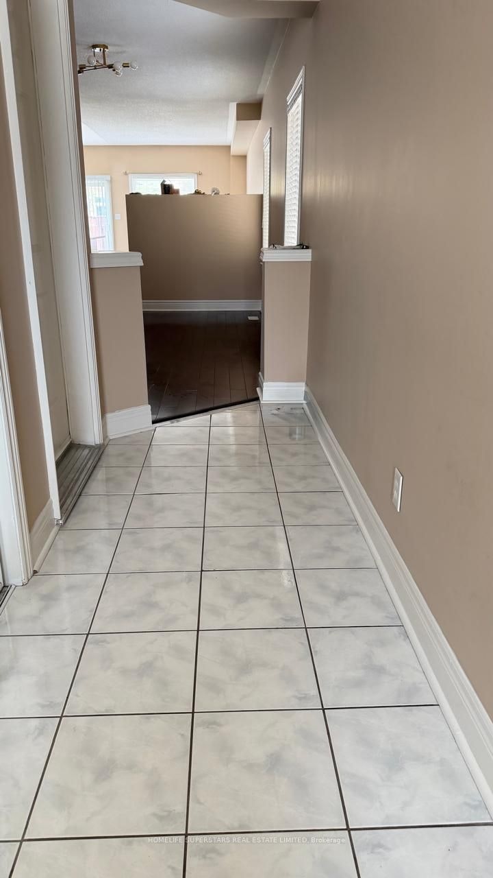 3661 Bala Drive, Mississauga, ON, L5M 7N1 - 2