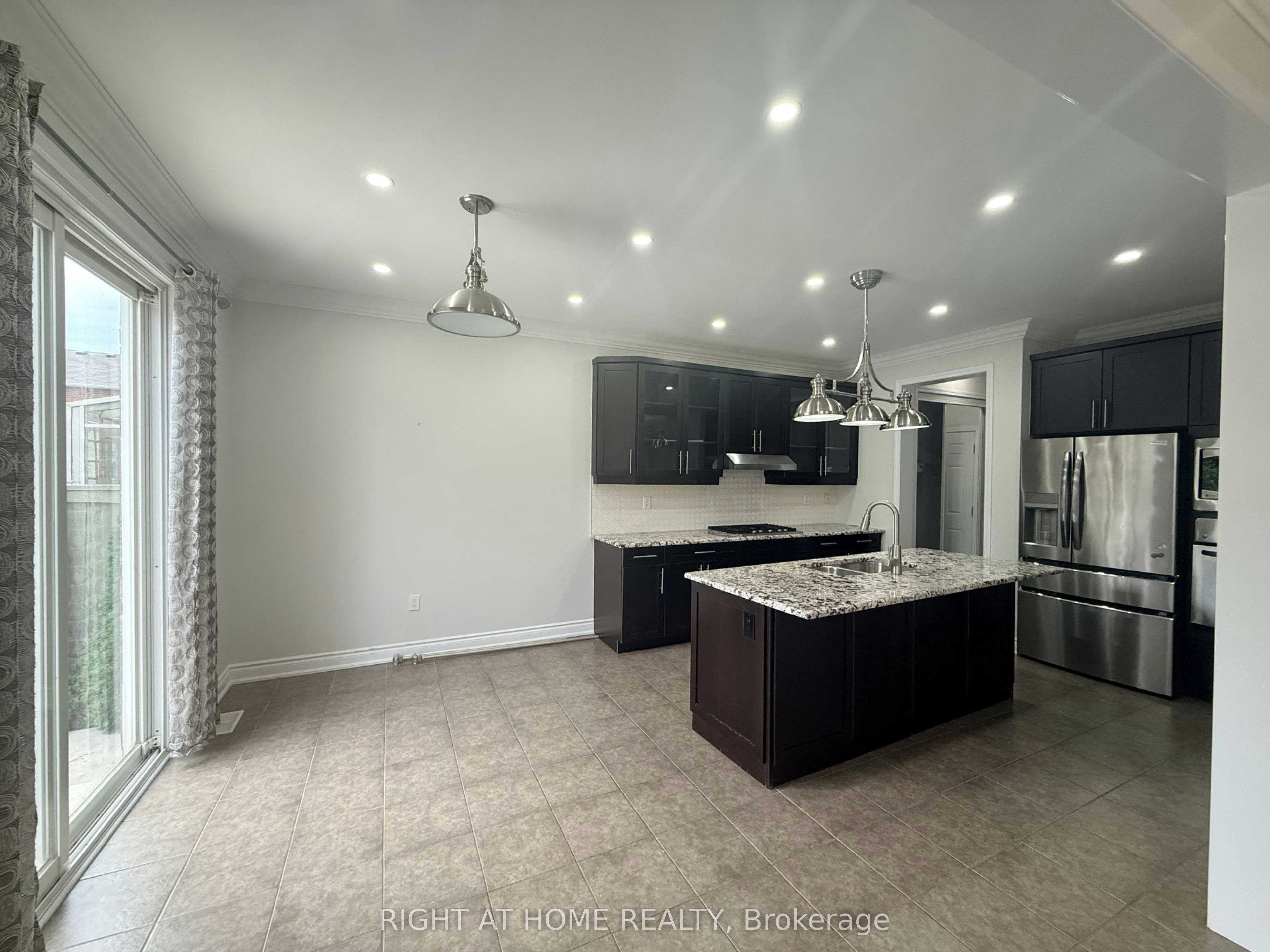 970 Farmstead Drive, Milton, ON, L9T 8J1 - 9