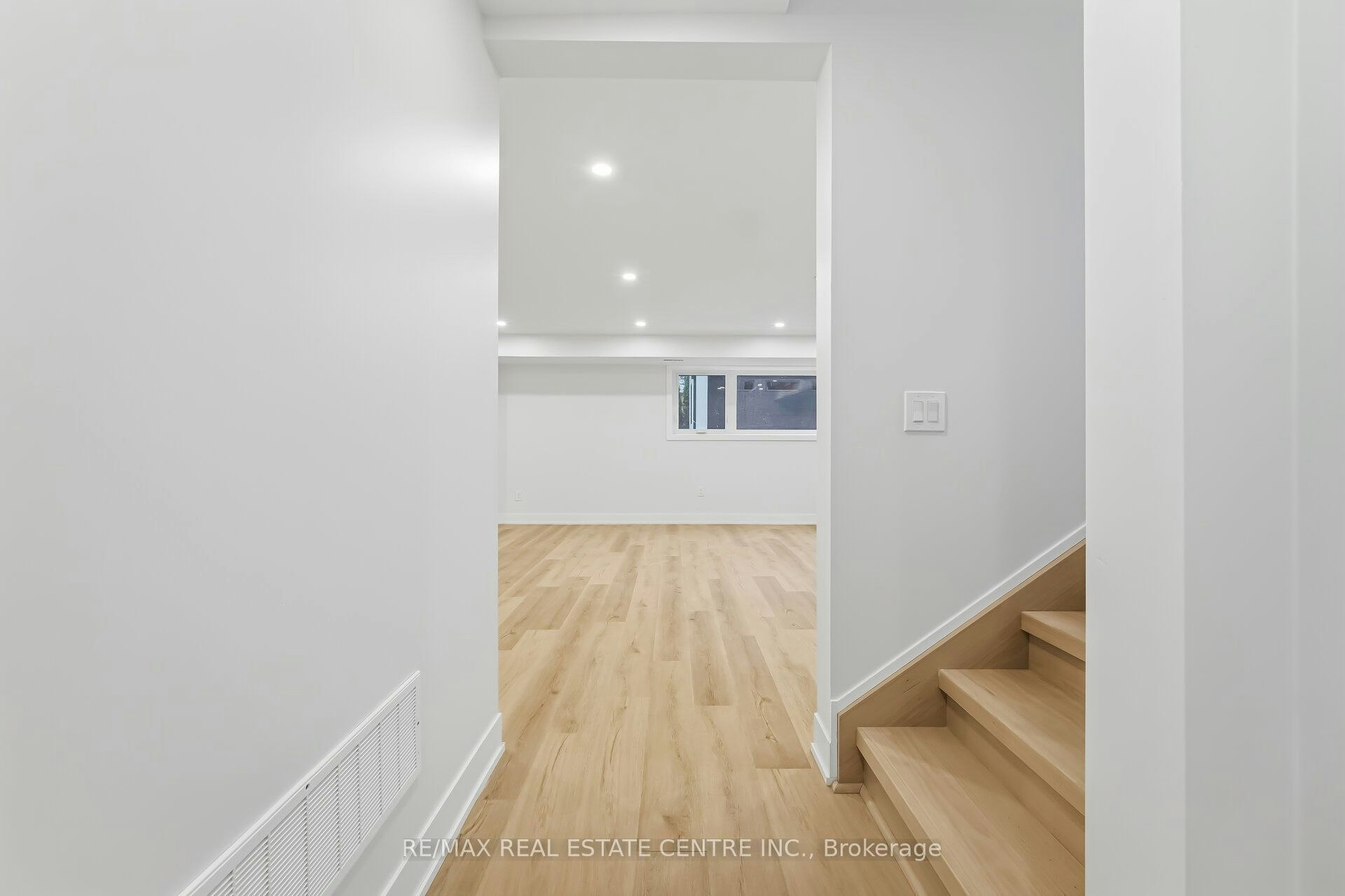 Basement-11 Bentley Drive, Toronto, ON, M8Z 3L9 - 4