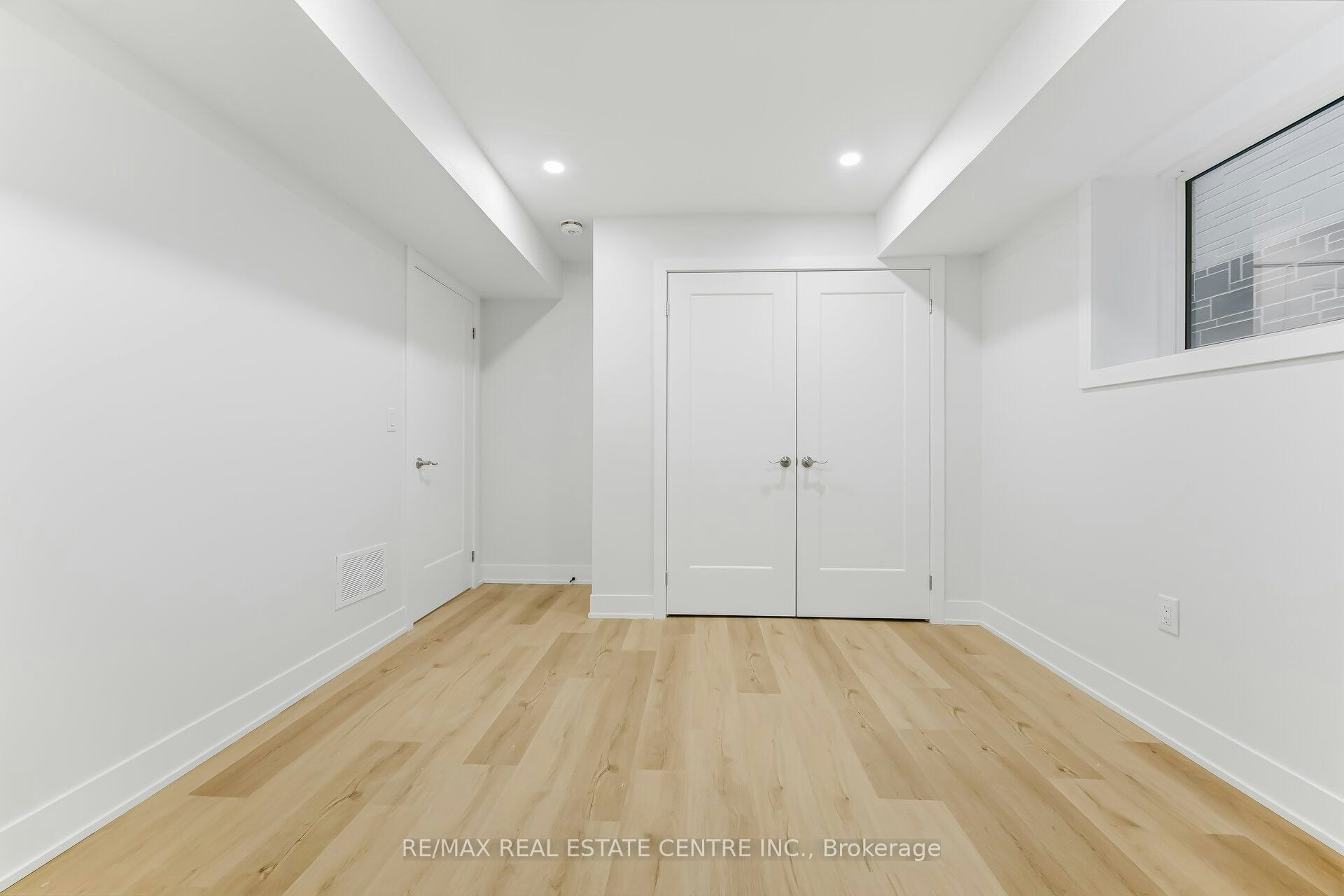 Basement-11 Bentley Drive, Toronto, ON, M8Z 3L9 - 25