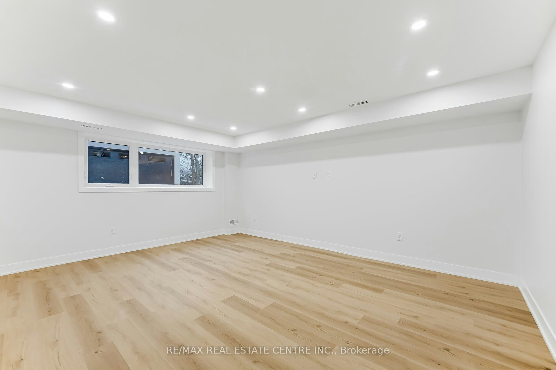 Basement-11 Bentley Drive, Toronto, ON, M8Z 3L9 - 13