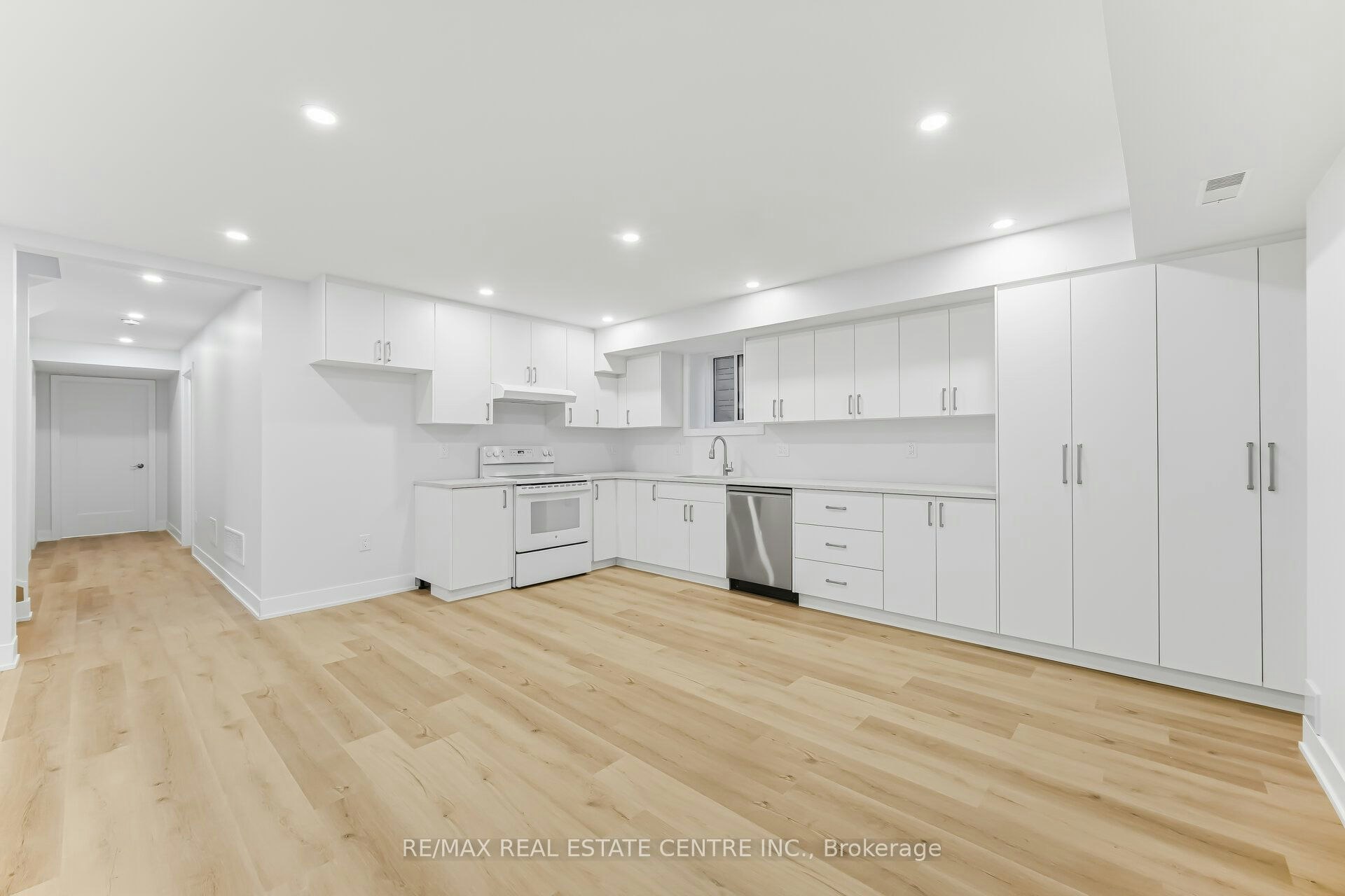 Basement-11 Bentley Drive, Toronto, ON, M8Z 3L9 - 15