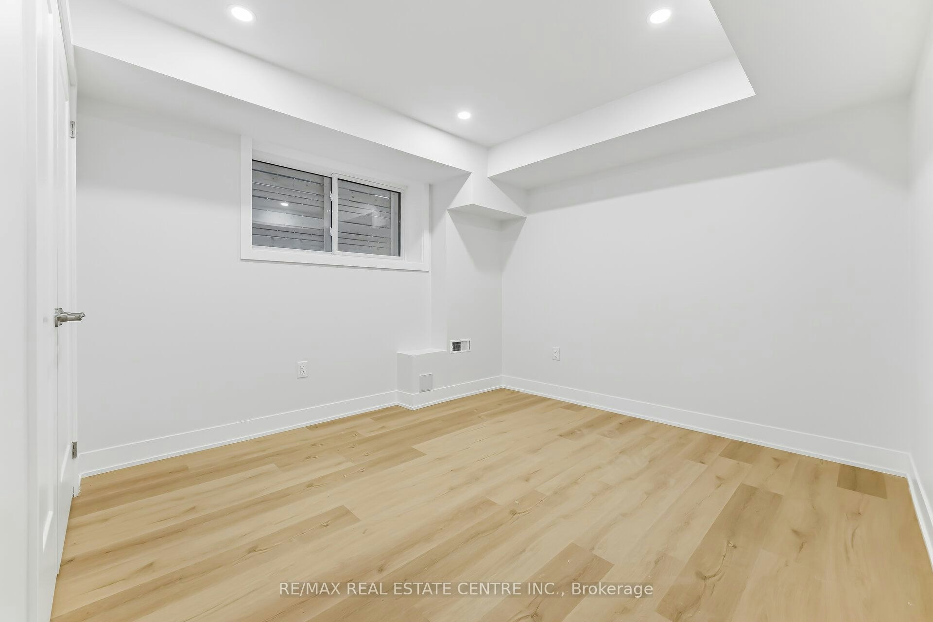 Basement-11 Bentley Drive, Toronto, ON, M8Z 3L9 - 24