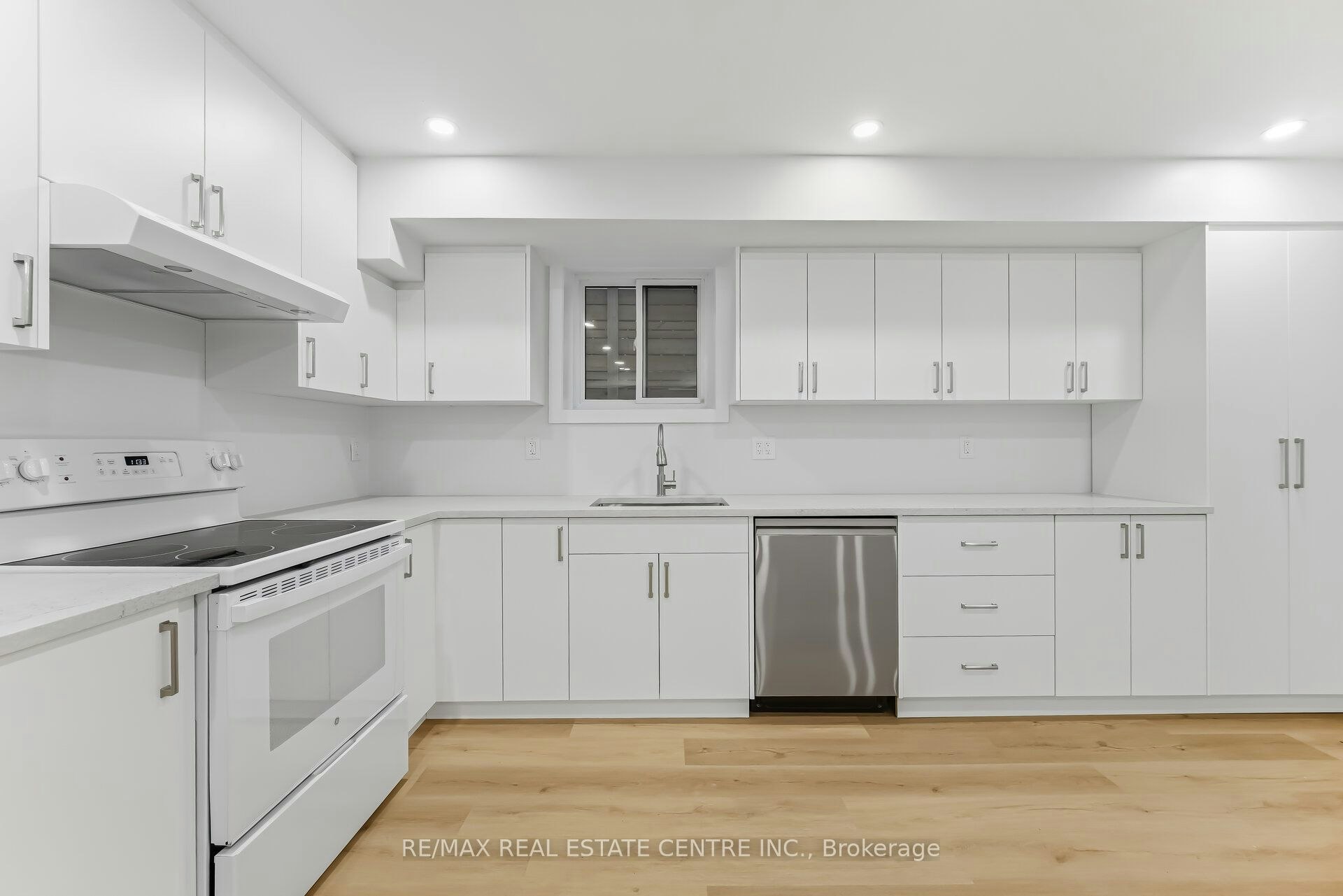 Basement-11 Bentley Drive, Toronto, ON, M8Z 3L9 - 17