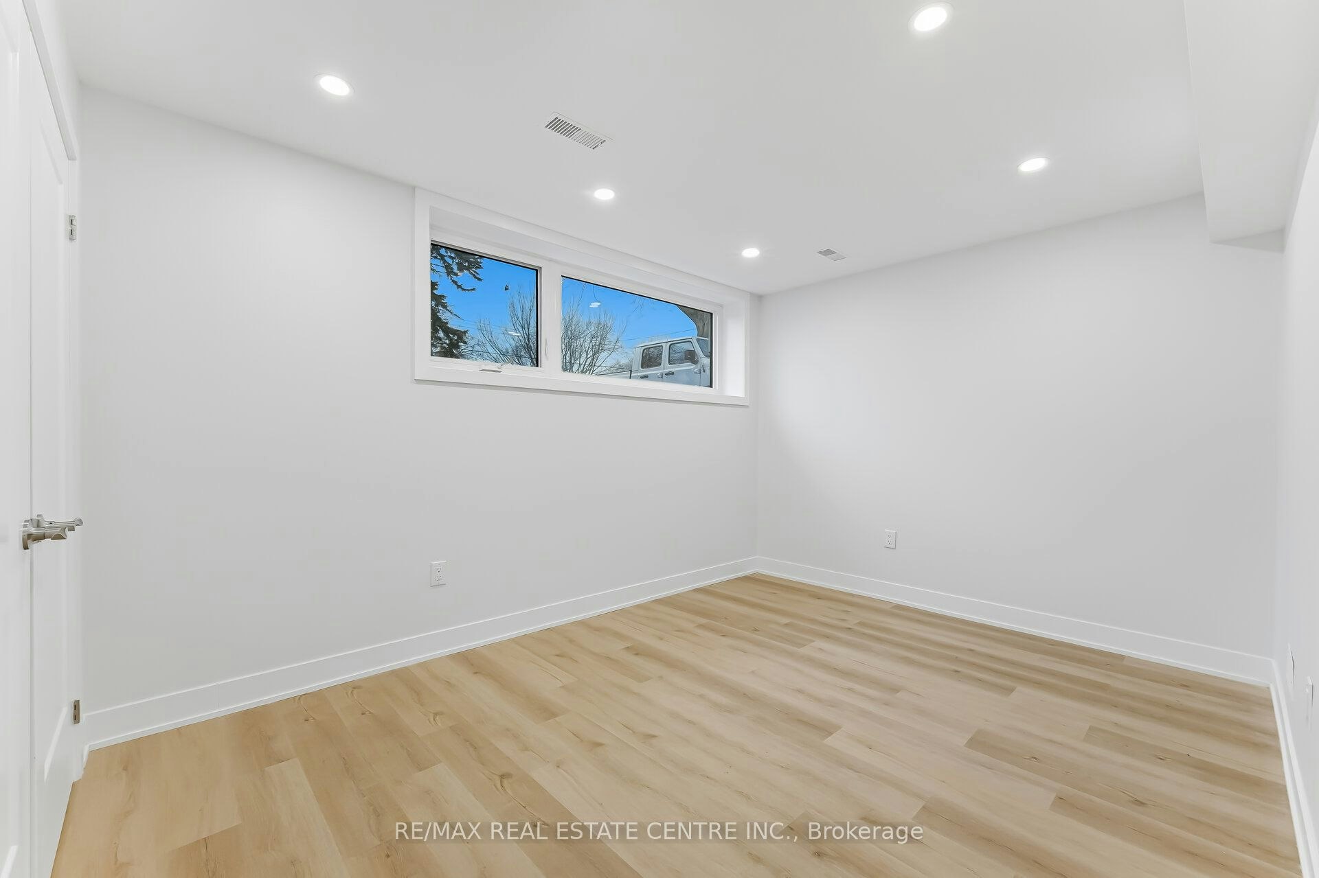 Basement-11 Bentley Drive, Toronto, ON, M8Z 3L9 - 18