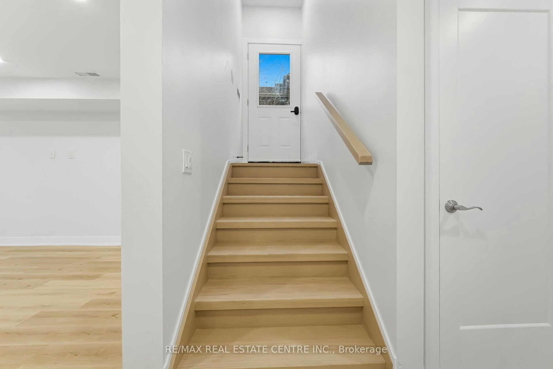 Basement-11 Bentley Drive, Toronto, ON, M8Z 3L9 - 3