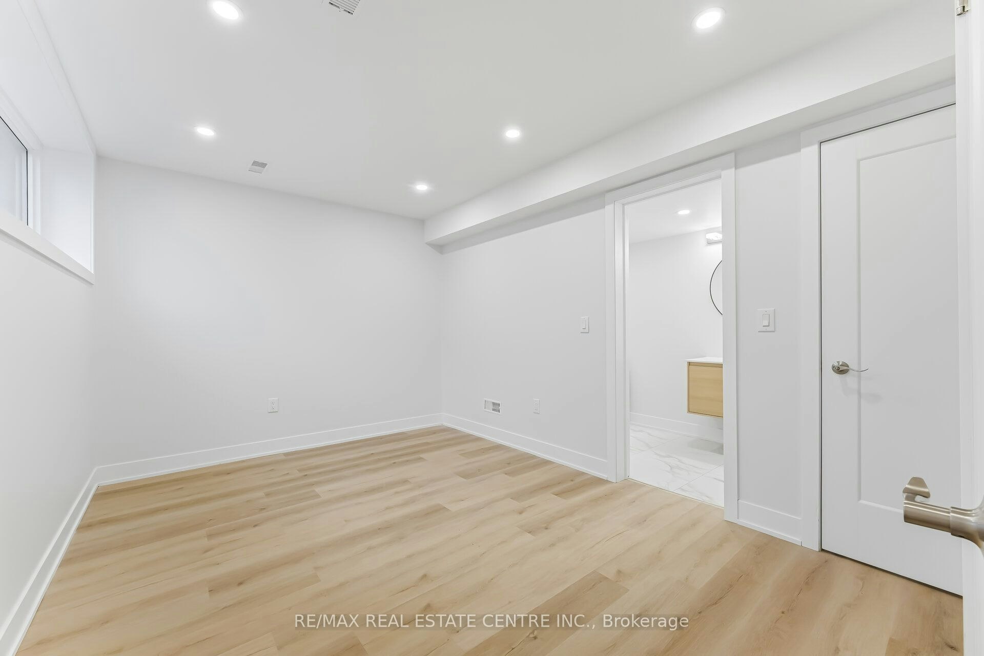 Basement-11 Bentley Drive, Toronto, ON, M8Z 3L9 - 21