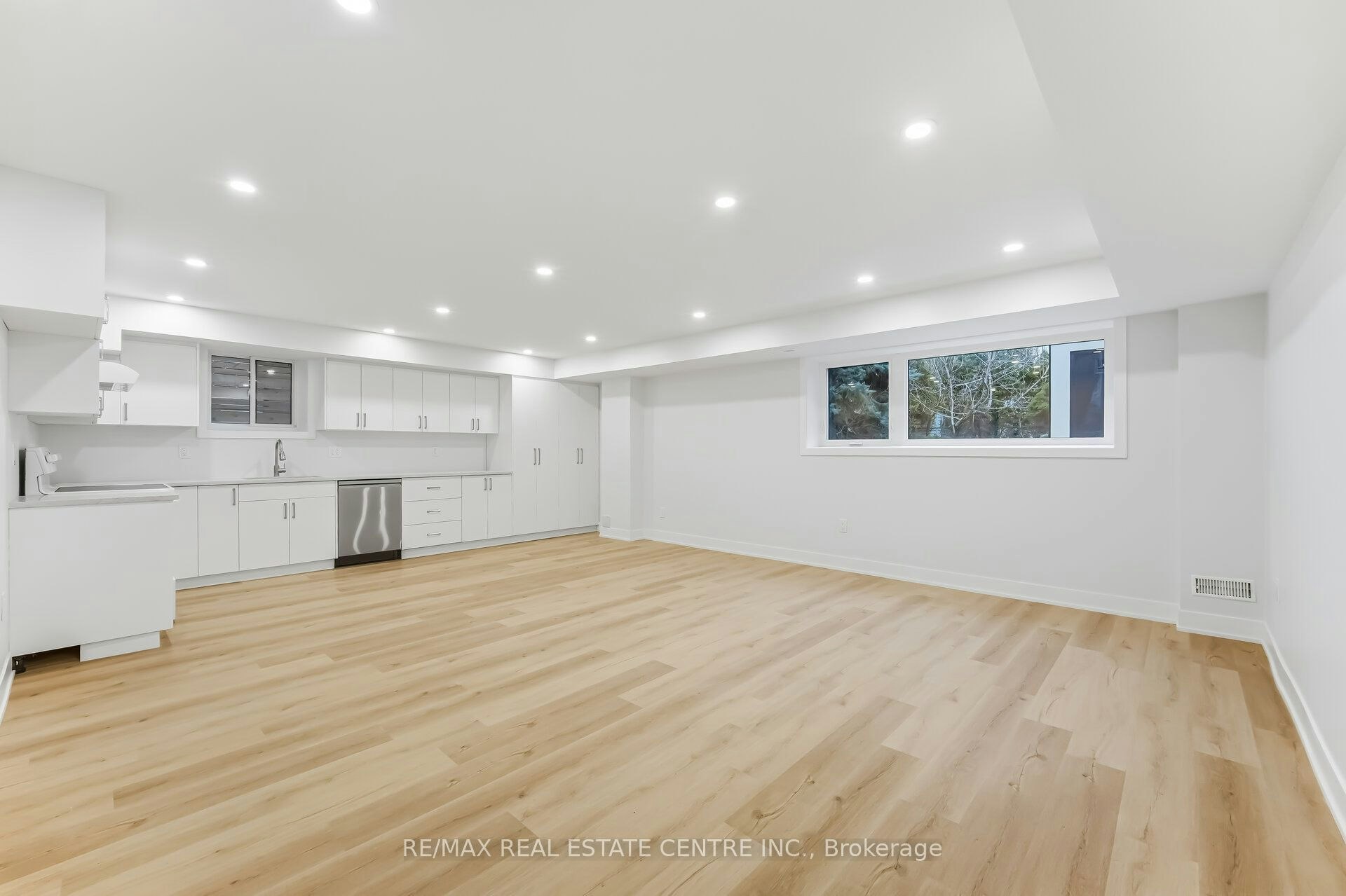Basement-11 Bentley Drive, Toronto, ON, M8Z 3L9 - 9
