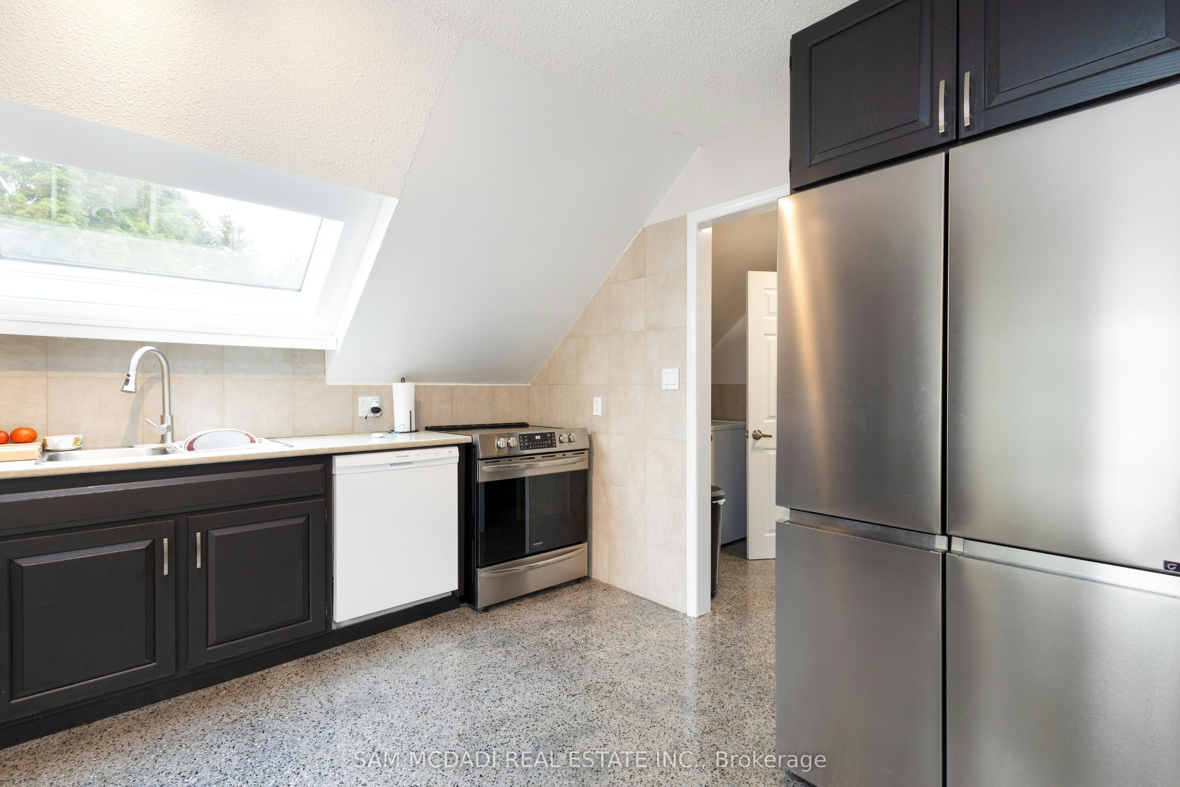 Upper-14011 Trafalgar Road, Halton Hills, ON, L7G 4S4 - 9