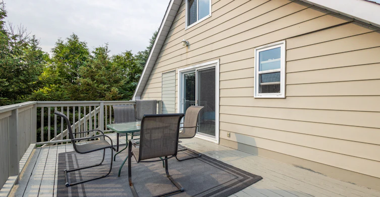 Upper-14011 Trafalgar Road, Halton Hills, ON, L7G 4S4