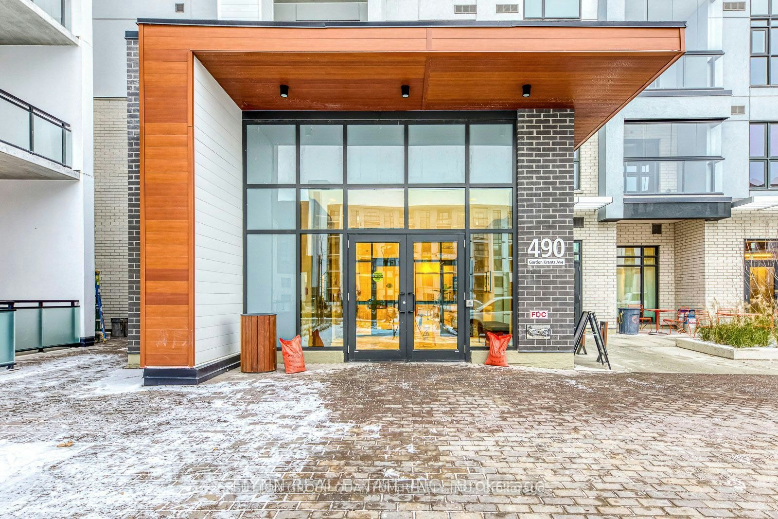 206-490 Gordon Krantz Avenue, Milton, ON, L9E 1Z5 - 2