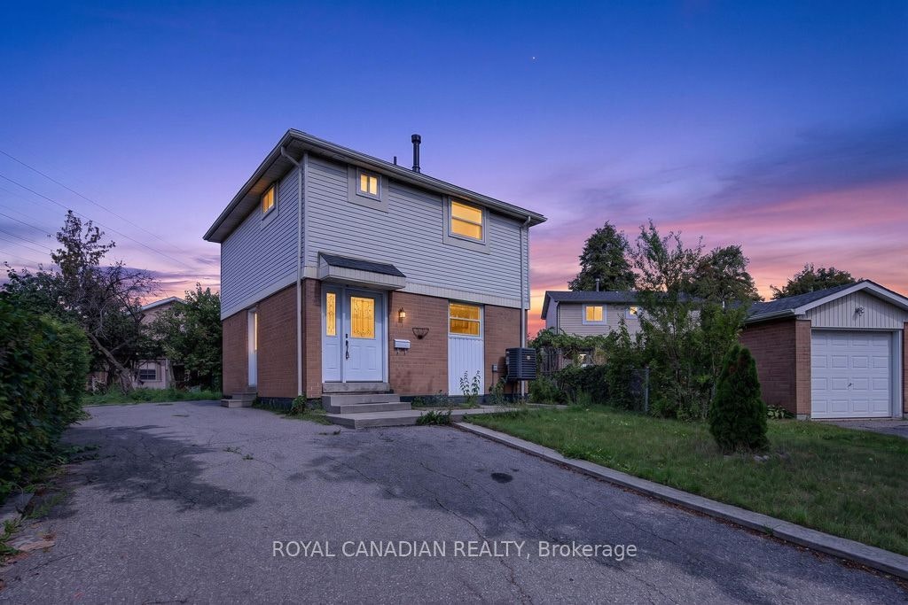 6 Damascus Drive, Toronto, ON, M9V 4G1