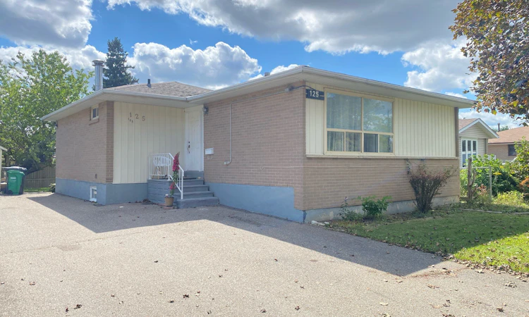 125 Rutherford Road N