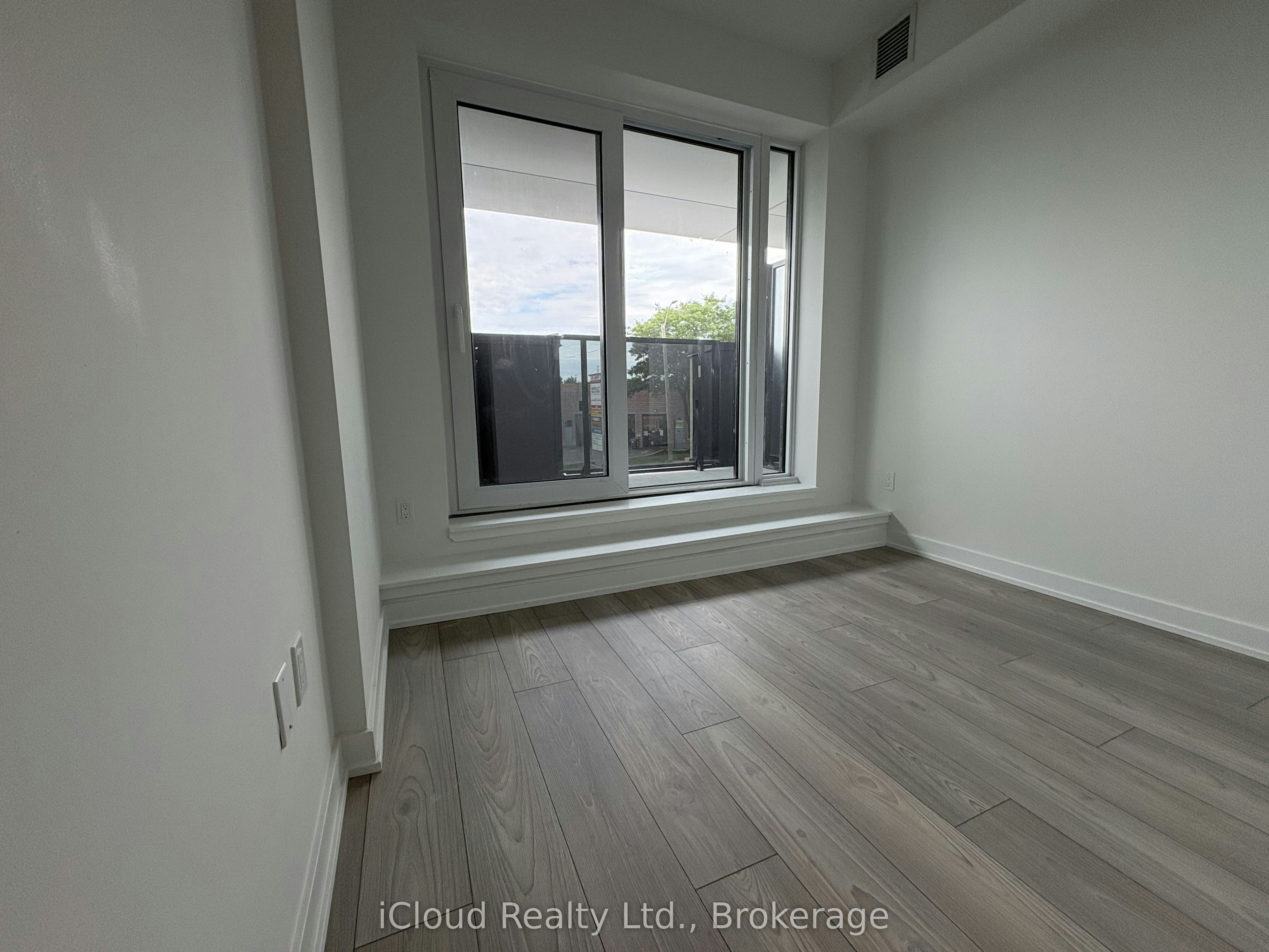 TH 02-1 Fairview Road, Mississauga, ON, L5A 0B4 - 16