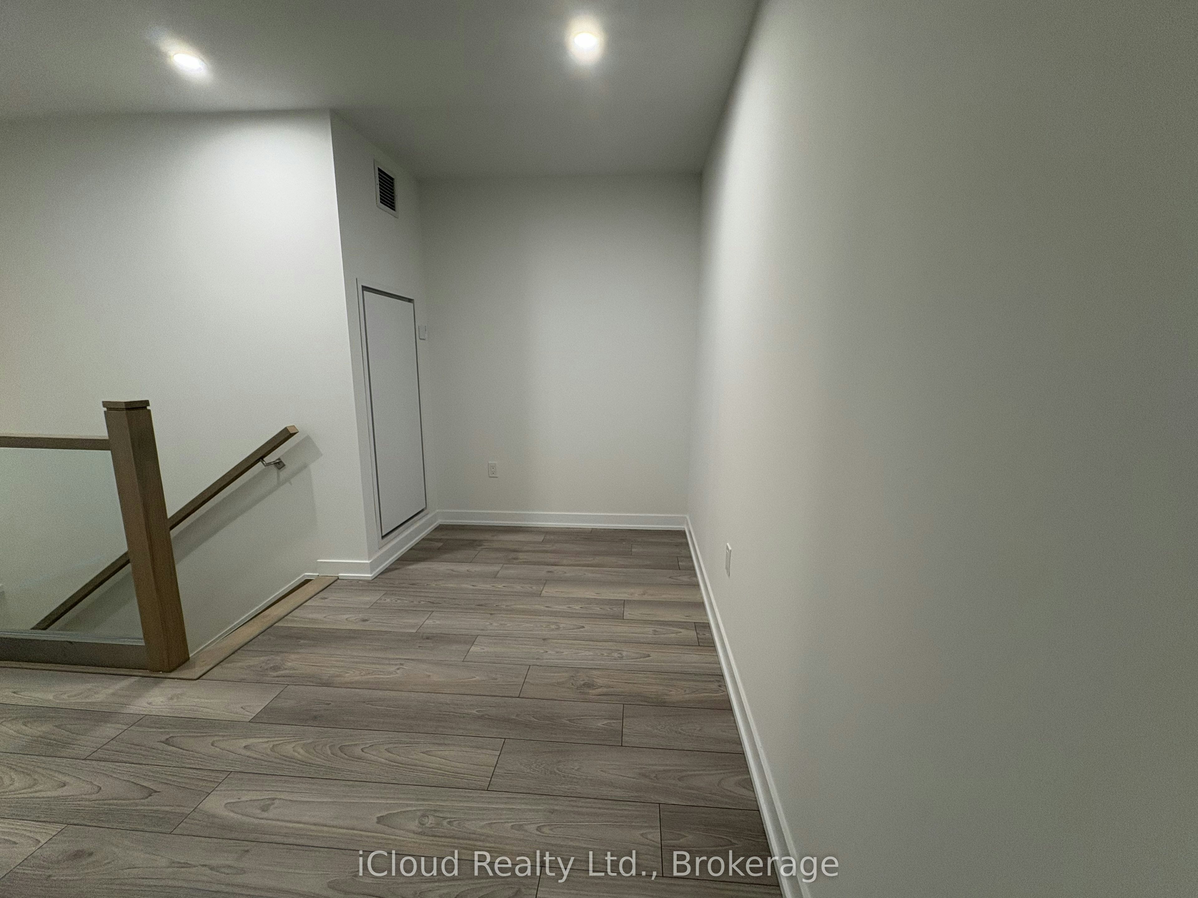 TH 02-1 Fairview Road, Mississauga, ON, L5A 0B4 - 9