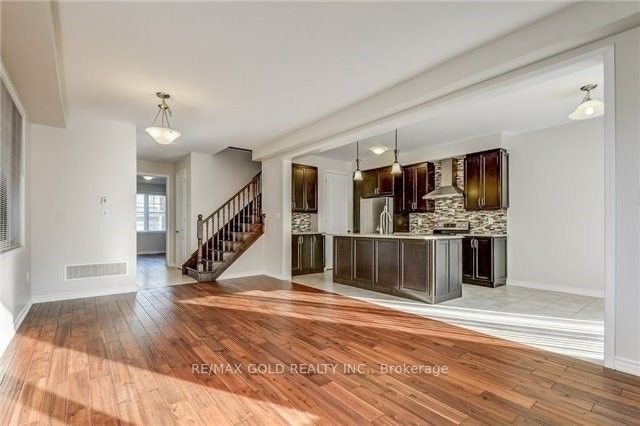 Upper-82 Enford Crescent, Brampton, ON, L7A 4C8 - 3
